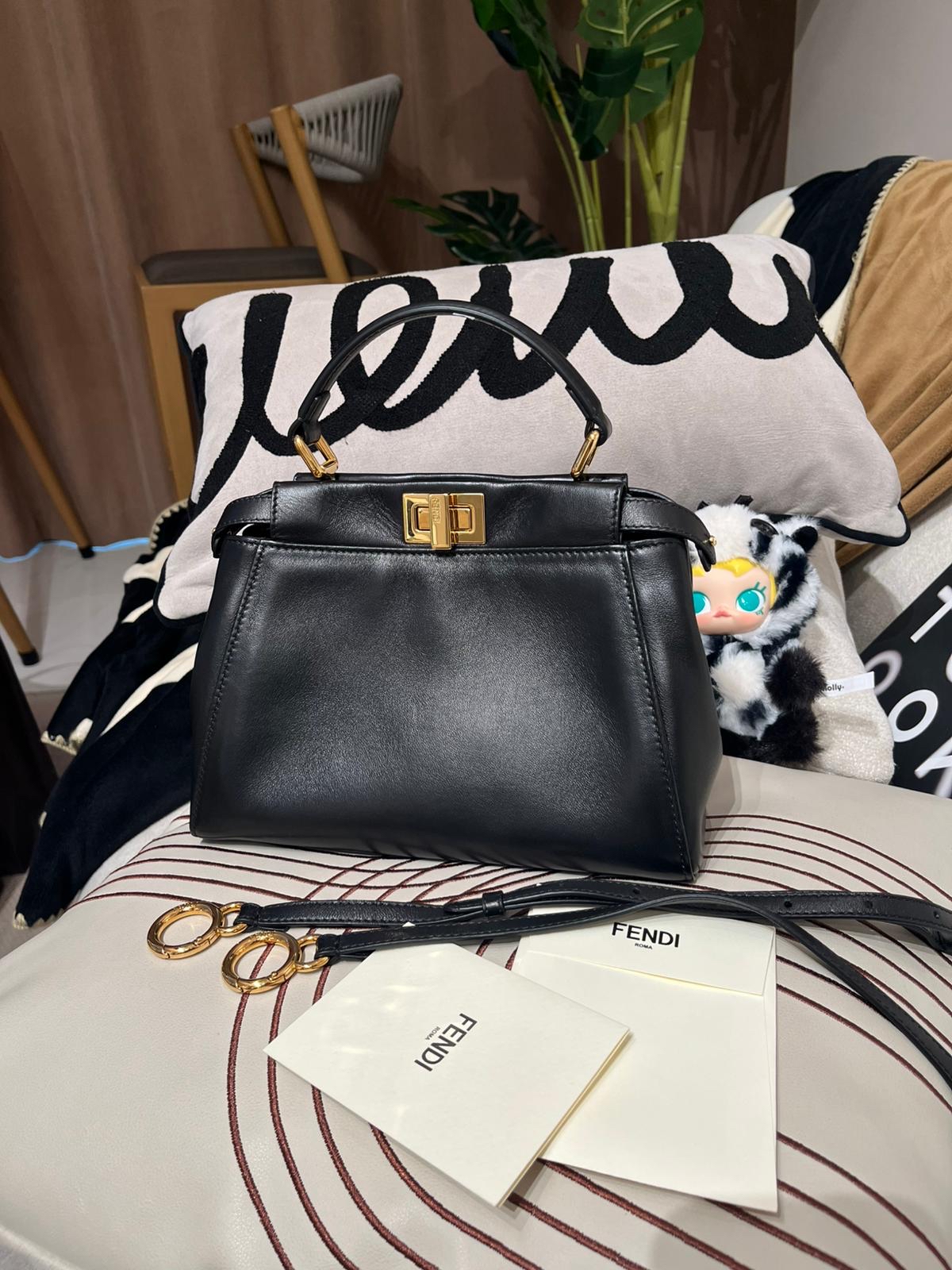 FENDI MINI PEEKABOO BLACK CALFSKIN 2WAY BAG 8BN244 100%Authentic,95%new ✅booklet tap card✅dust bag  
