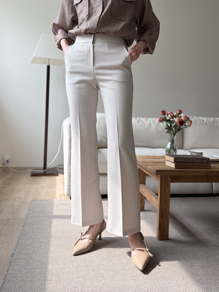Classique Tailored Pants (Light Beige)