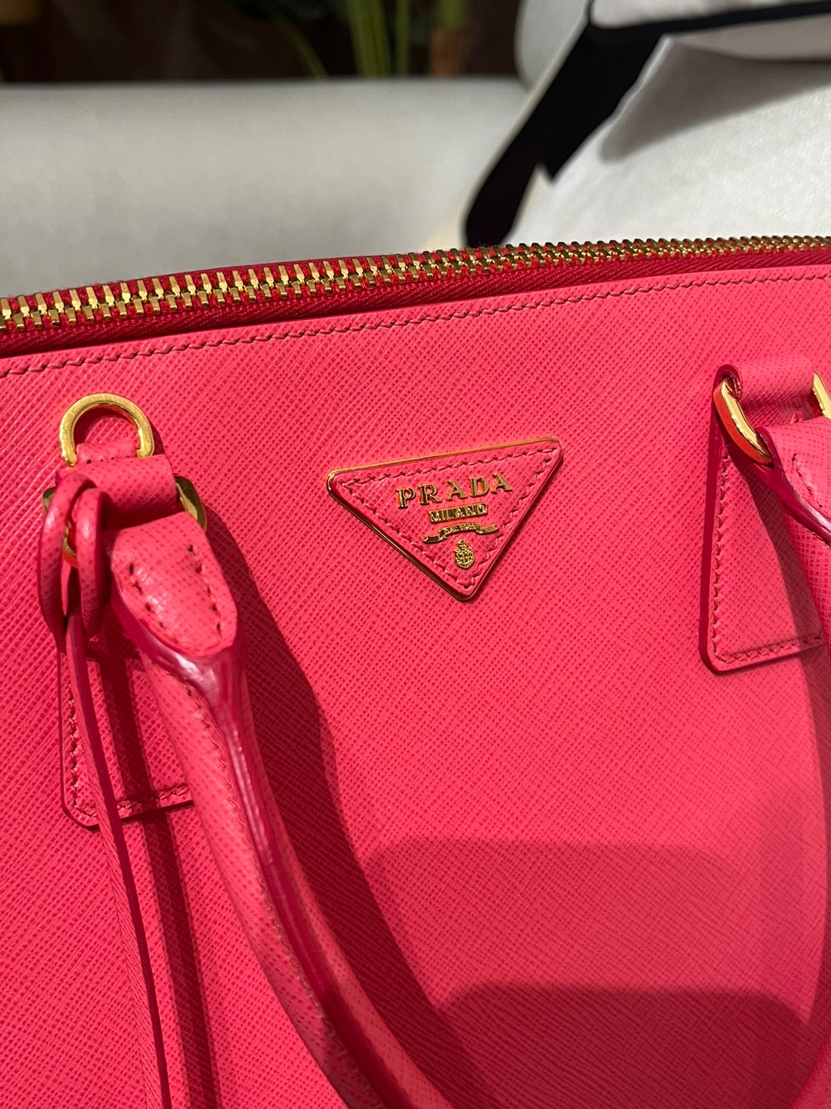 Prada 2Way Bag 十字紋牛皮 100%Authentic, 98%New✅證書✅dust bag