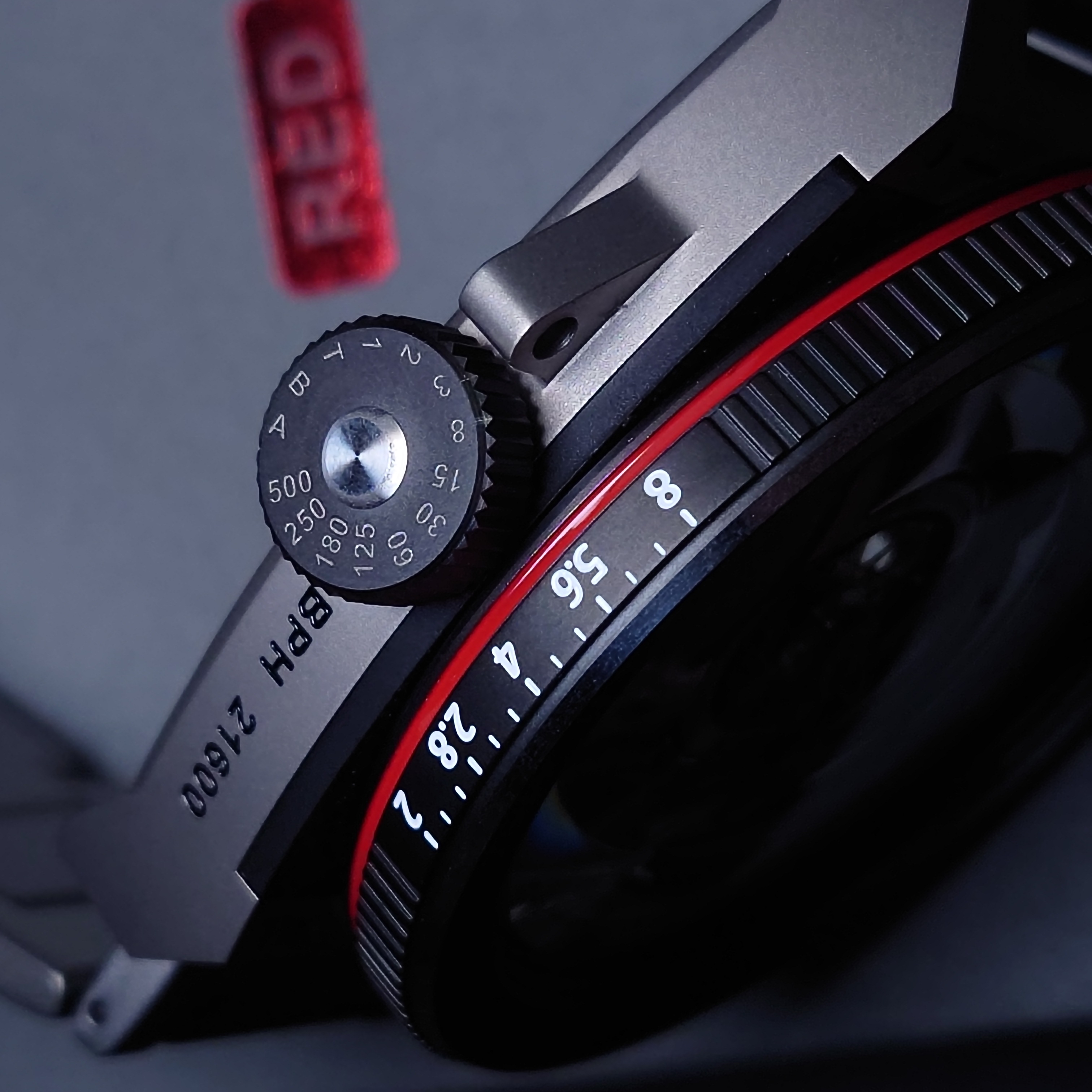 TACS AVL III Titanium -相機鏡頭自動錶TS2502A