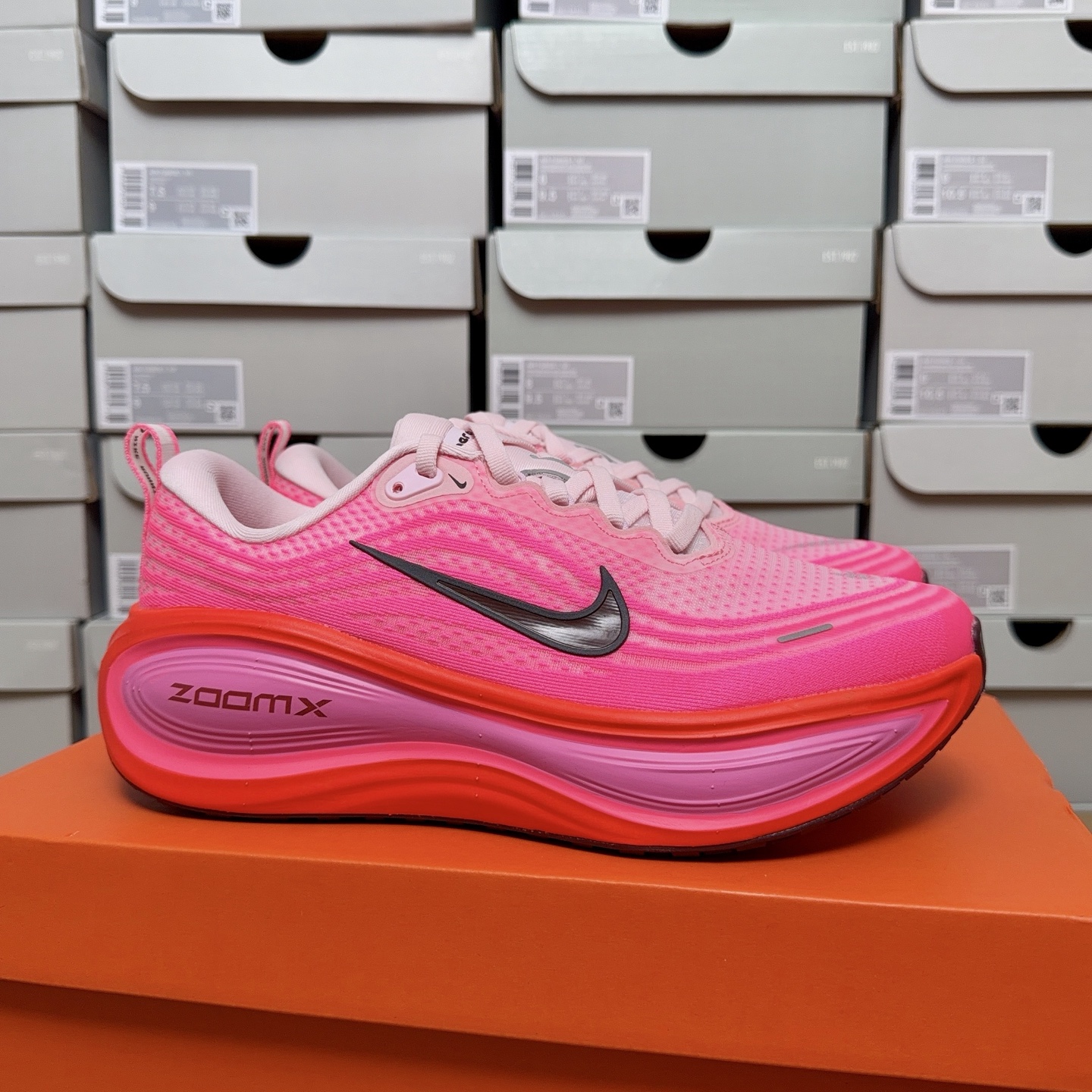 Nike Vomero Plus HV8154-604