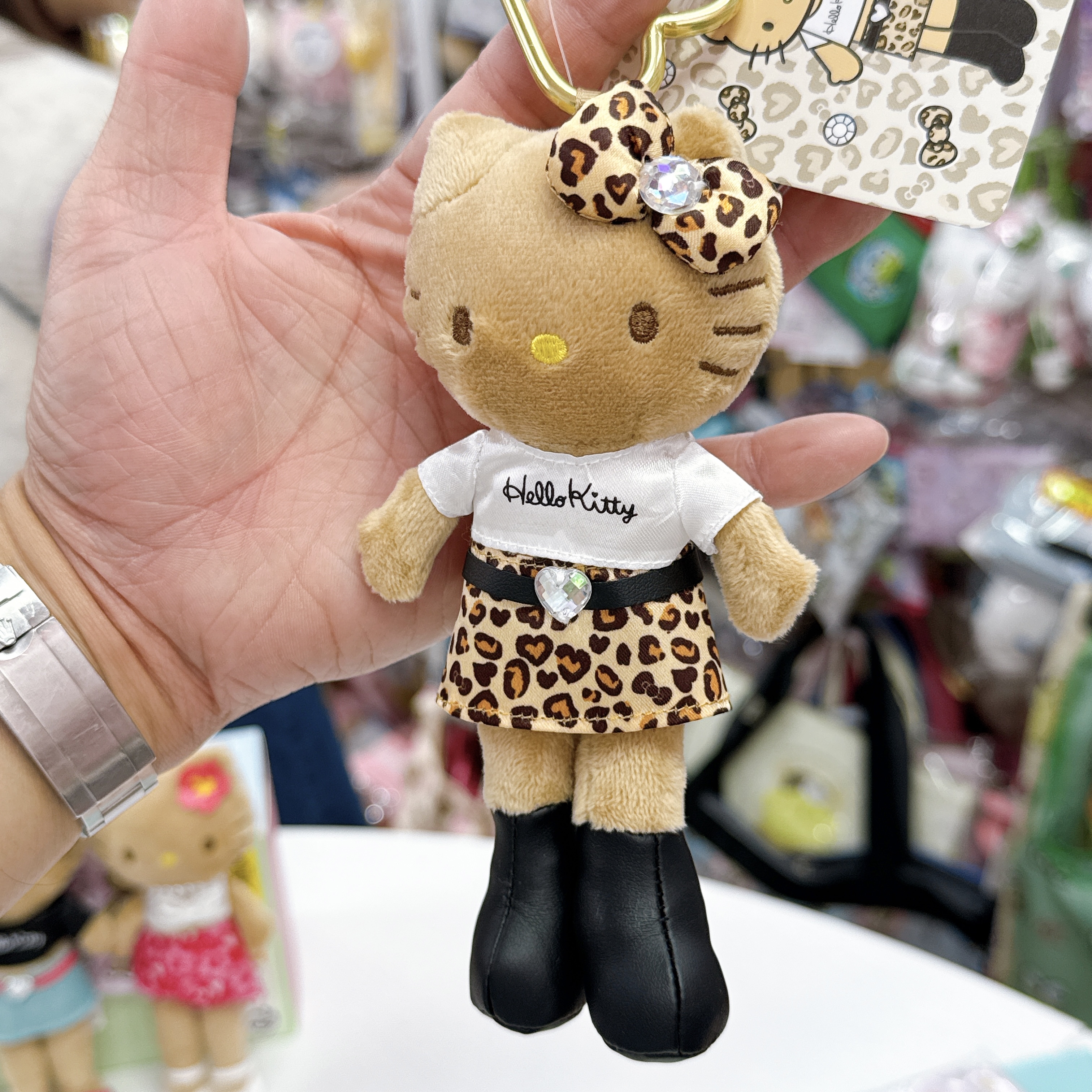 日本最新限定版Hello Kitty長腿 黑皮 公仔掛飾