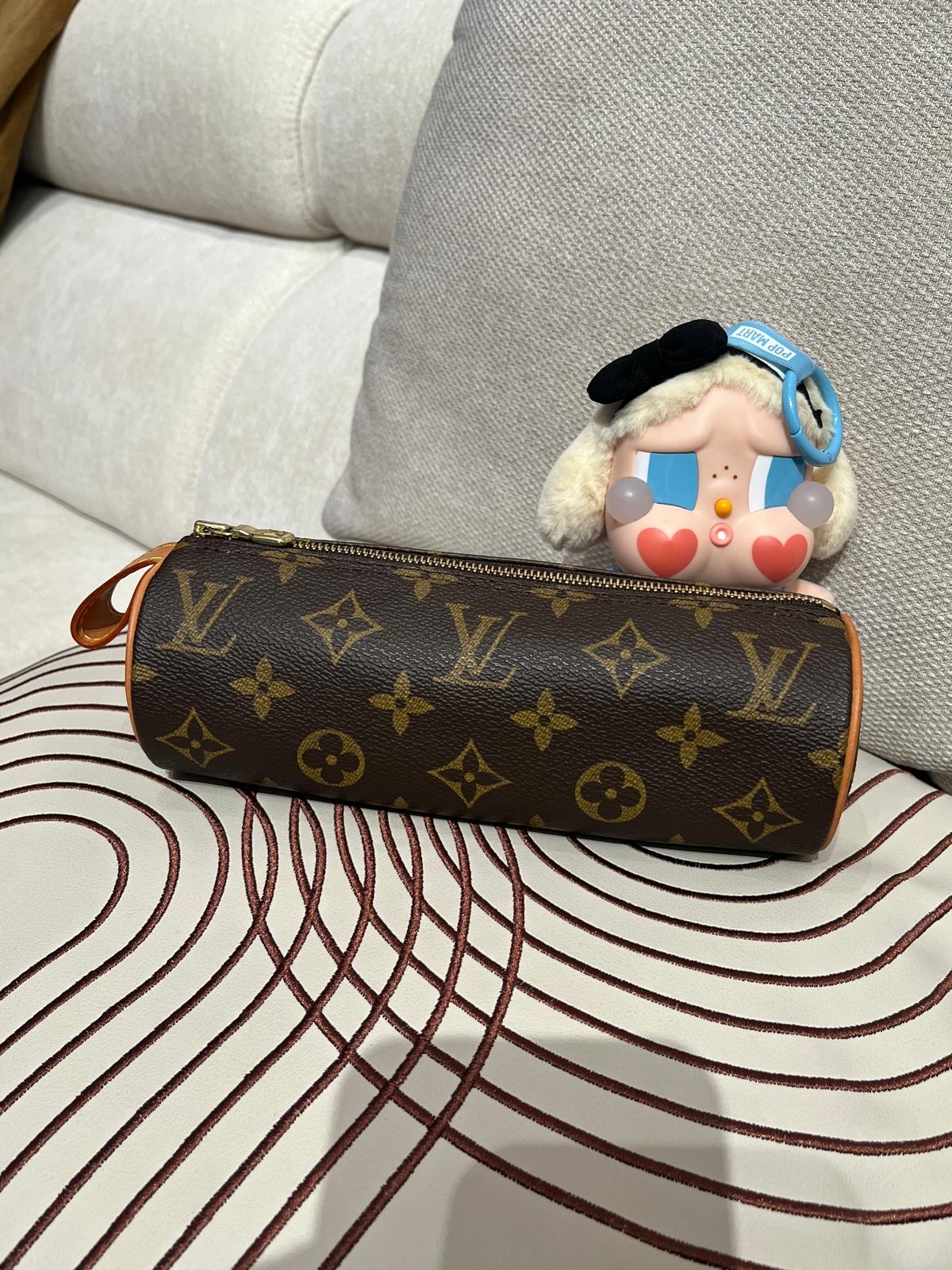 LV Monogram 圓桶筆袋 zip pouch 100%Authentic, 98%New ✅Dust bag