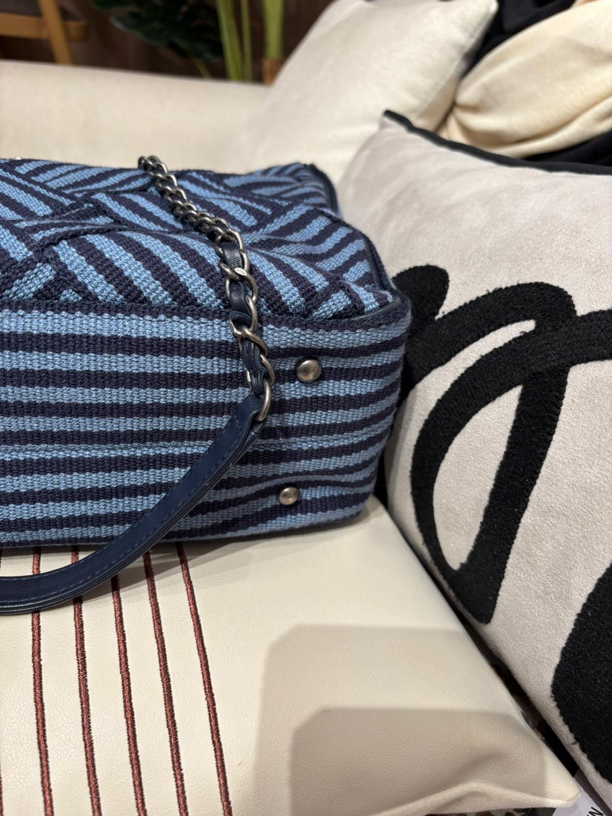 Chanel 2way Shoulder bag 100%Authentic,95%new  ✅22card✅dust bag✅box 