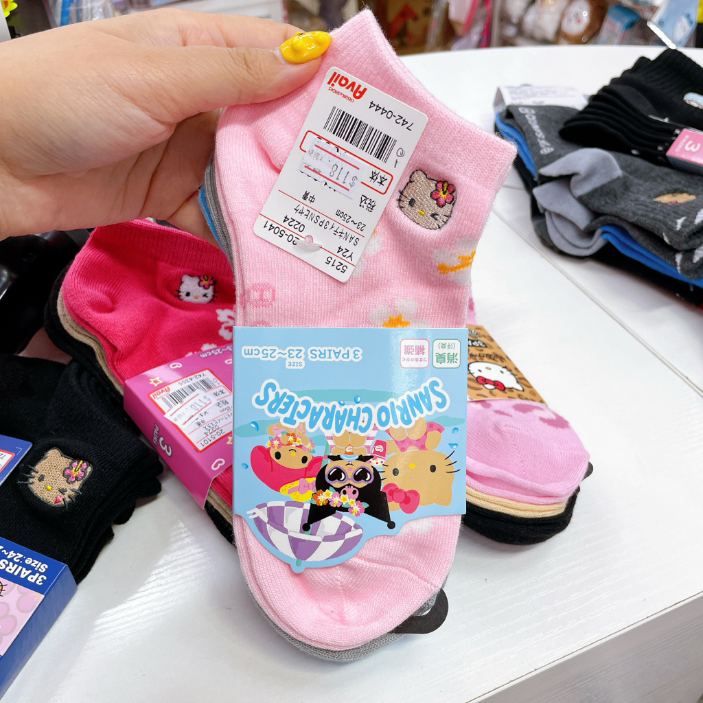 日本直送Hello Kitty一set三對短襪