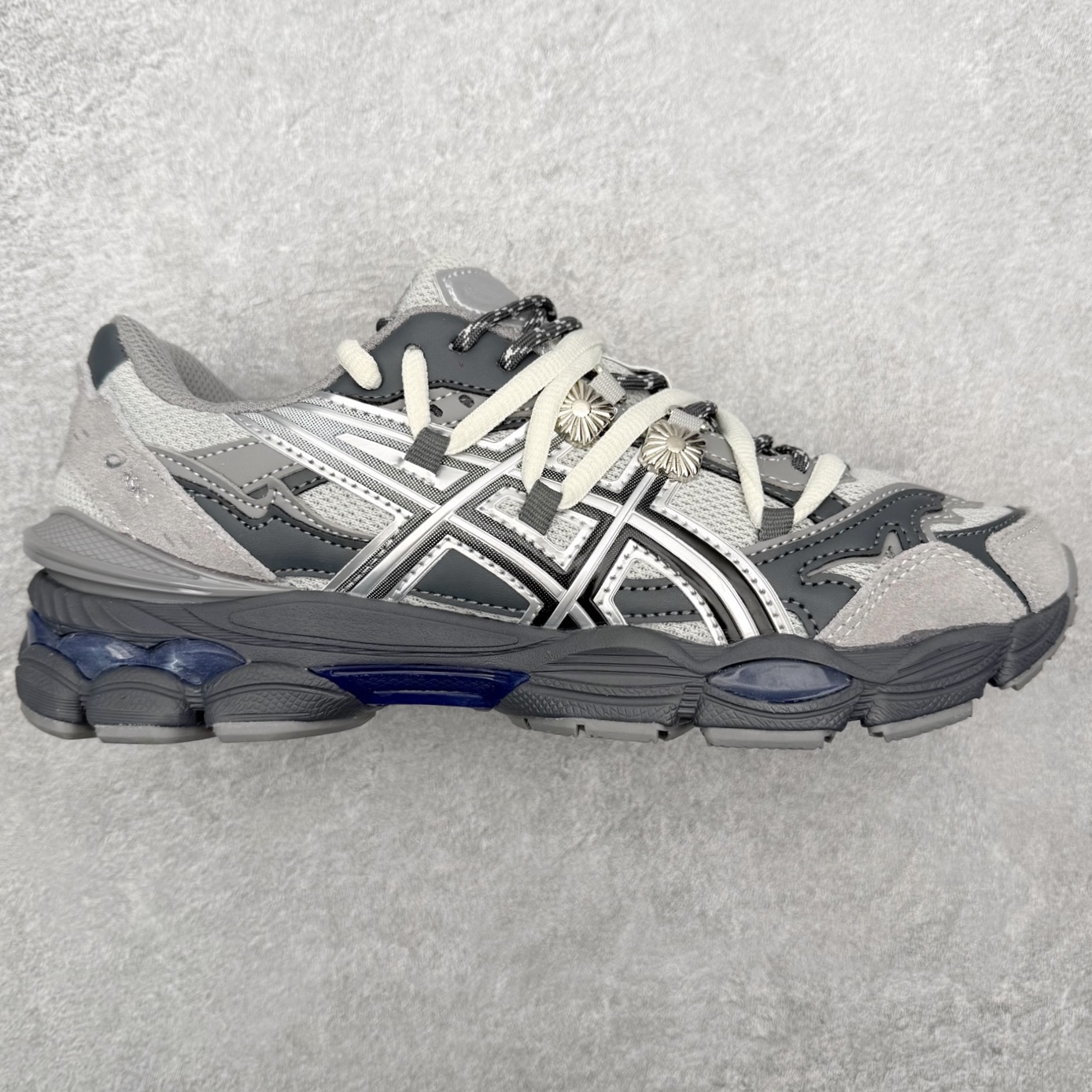 Toga x Asics Gel-Cumulus 16