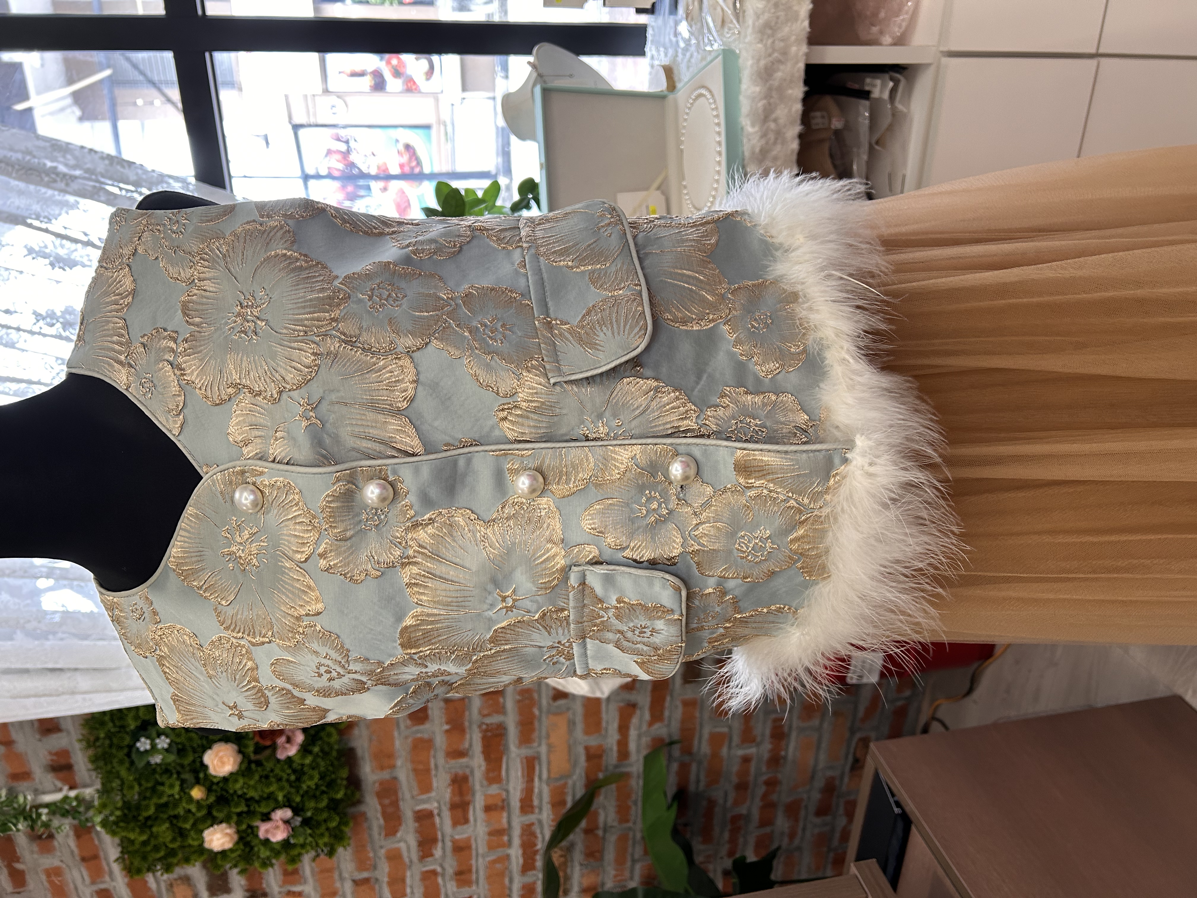 556.WB New Embriodered Vest Unique