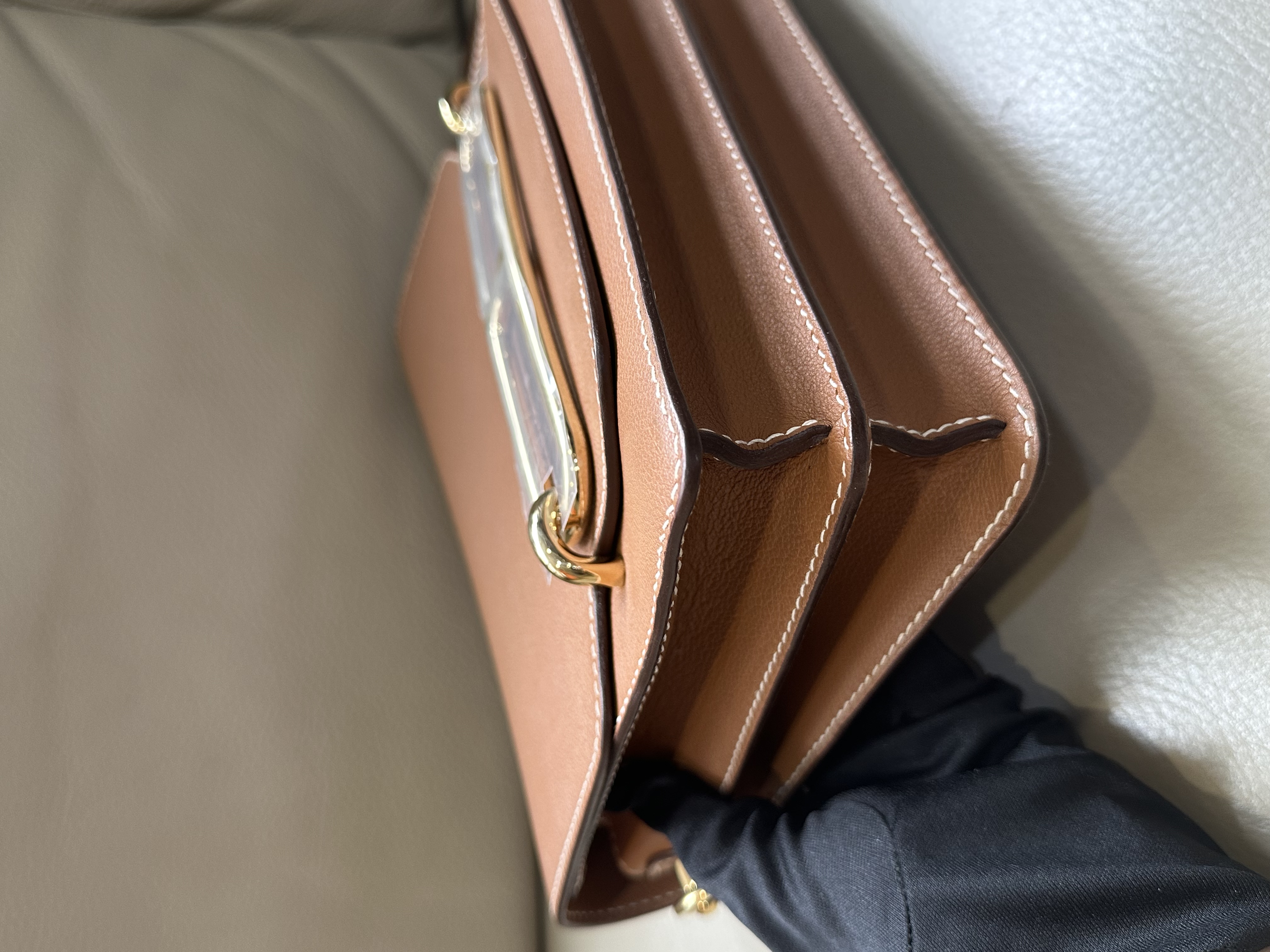 Pre-Owned HERMES Roulis 23 / Stamp D / Product Code: 26042501