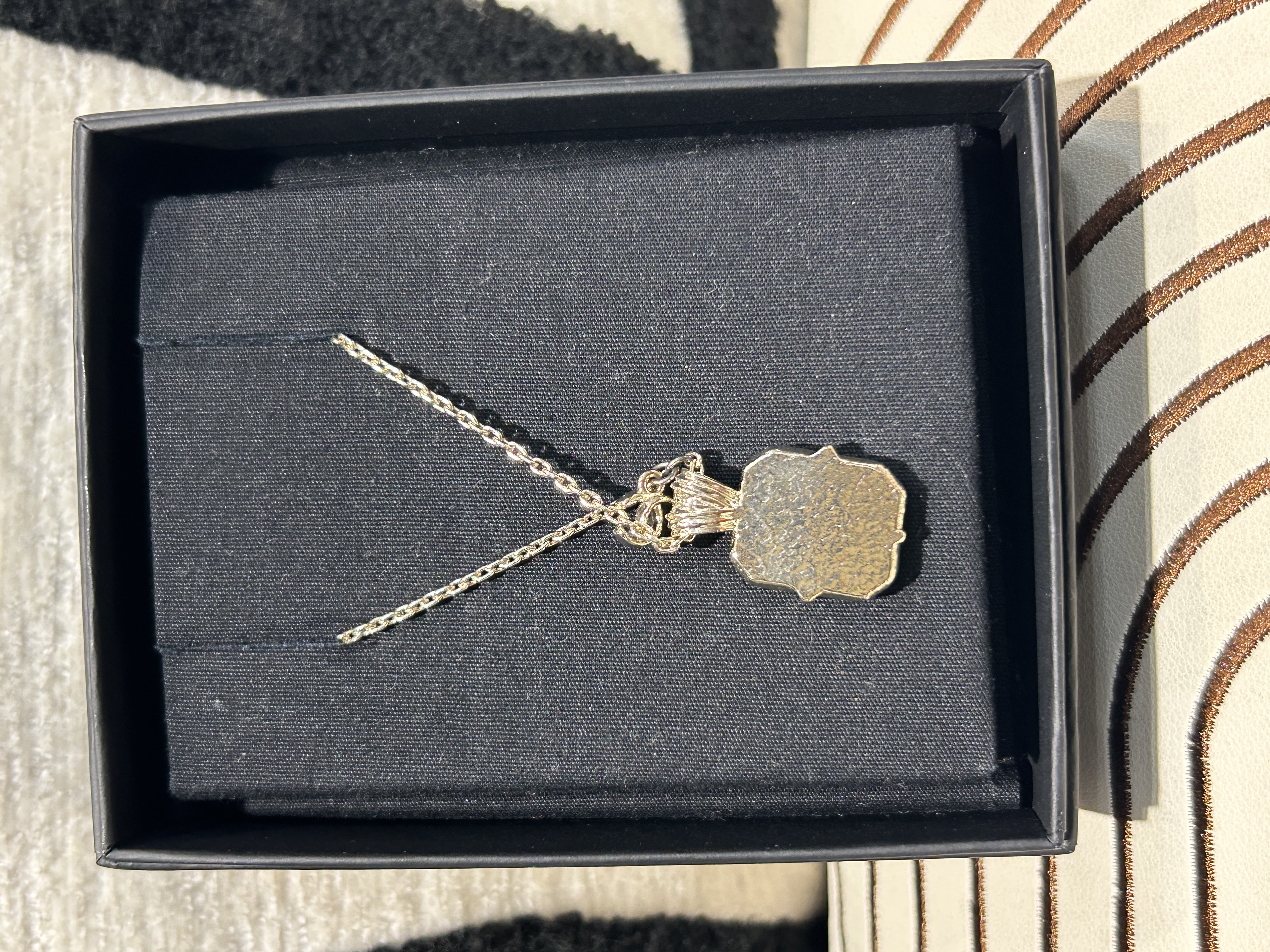未使用品 Chanel necklace 香水瓶頸鏈 AB6686 100%Authentic ,unused 未使用品 ✅dust bag✅box