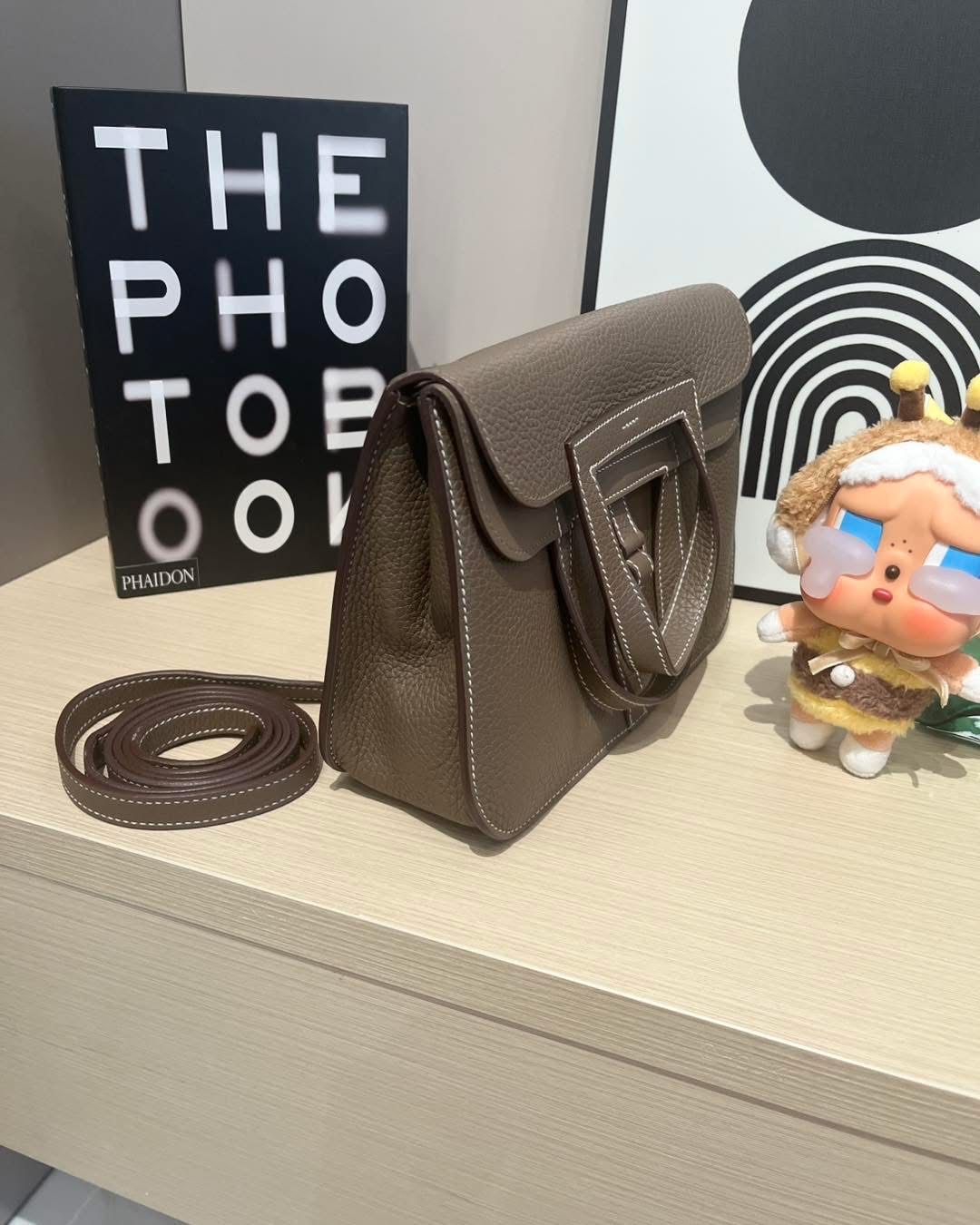 Hermes Halzan 25,STAMP Z 大象灰 100%Authentic,95%New✅dust bag