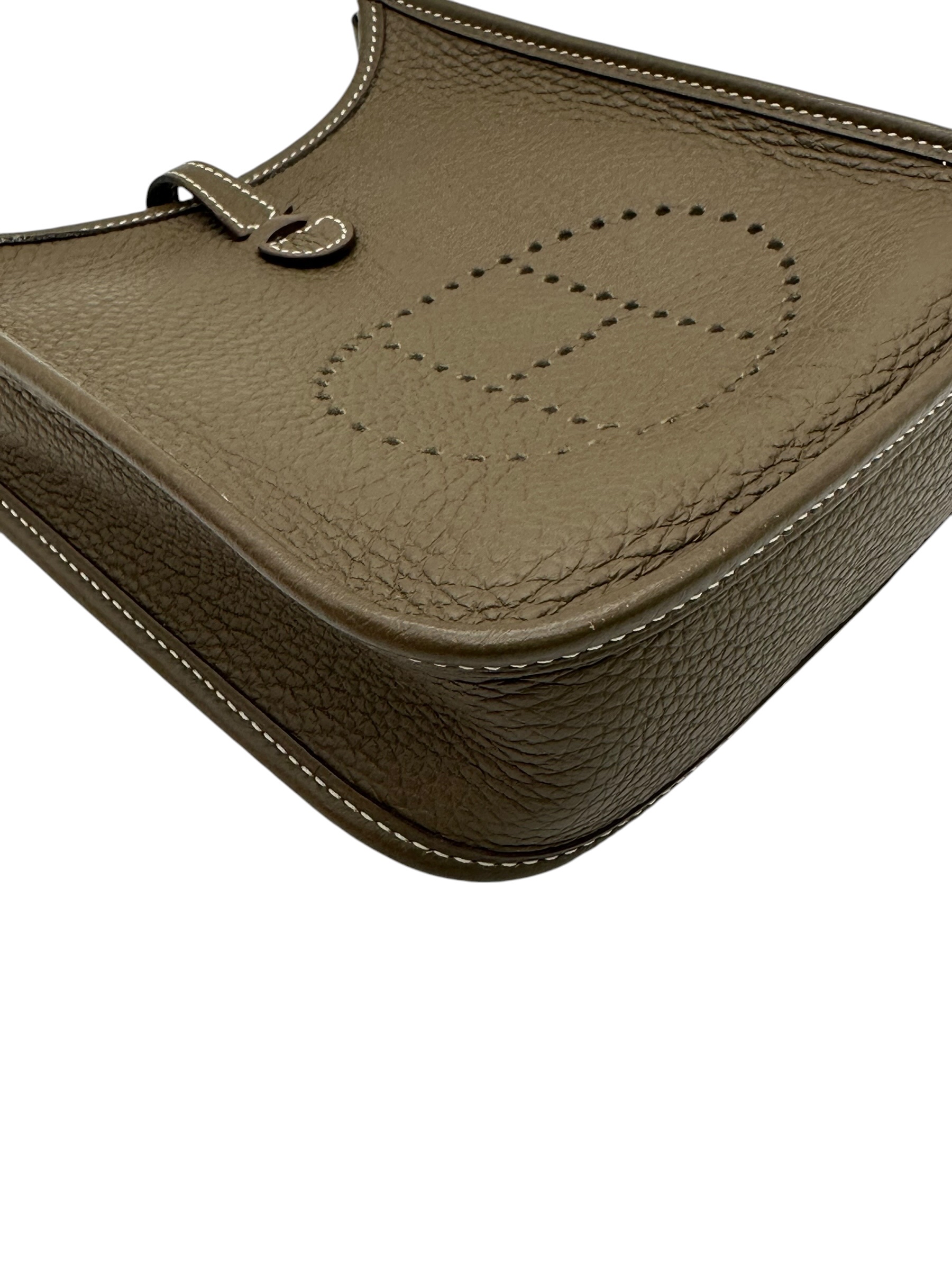 Pre-owned HERMÉS Mini E Stamp U / Product Code: 070603