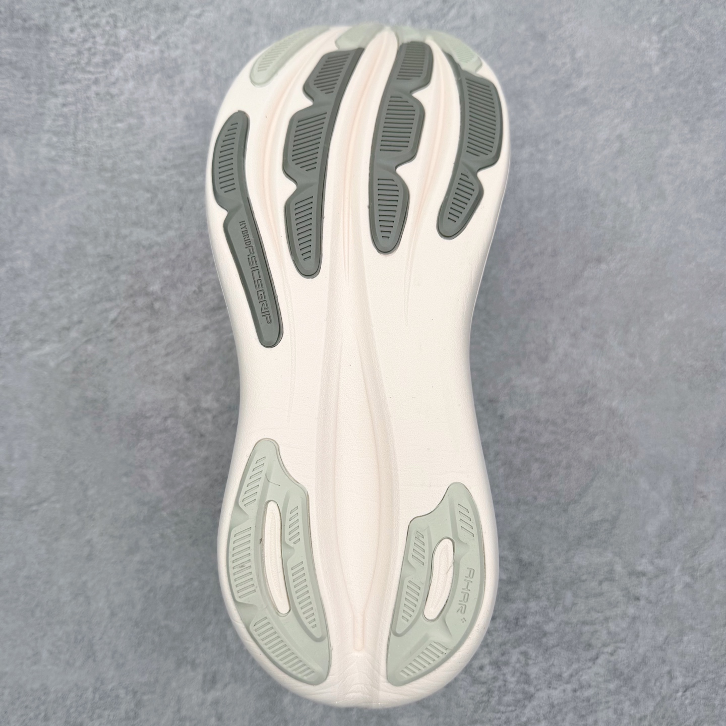 mAsics Gel-Nimbus 28