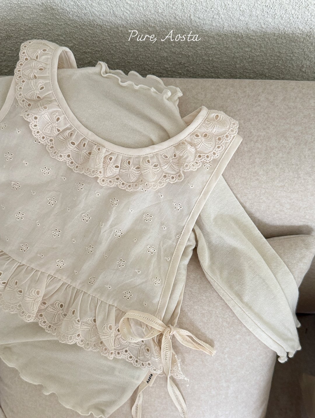 Aosta | [Lace Olivia Vest]