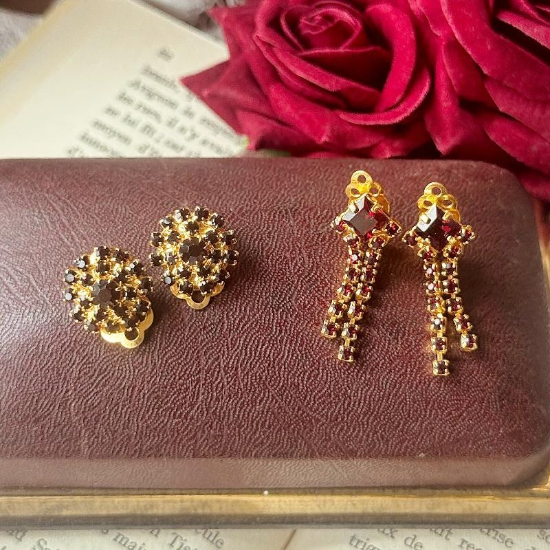 Vintage C.a. 1980s Czechoslovakian Ruby Red Glass Jewelry - Brooch/Earrings/Necklace (NZ061)