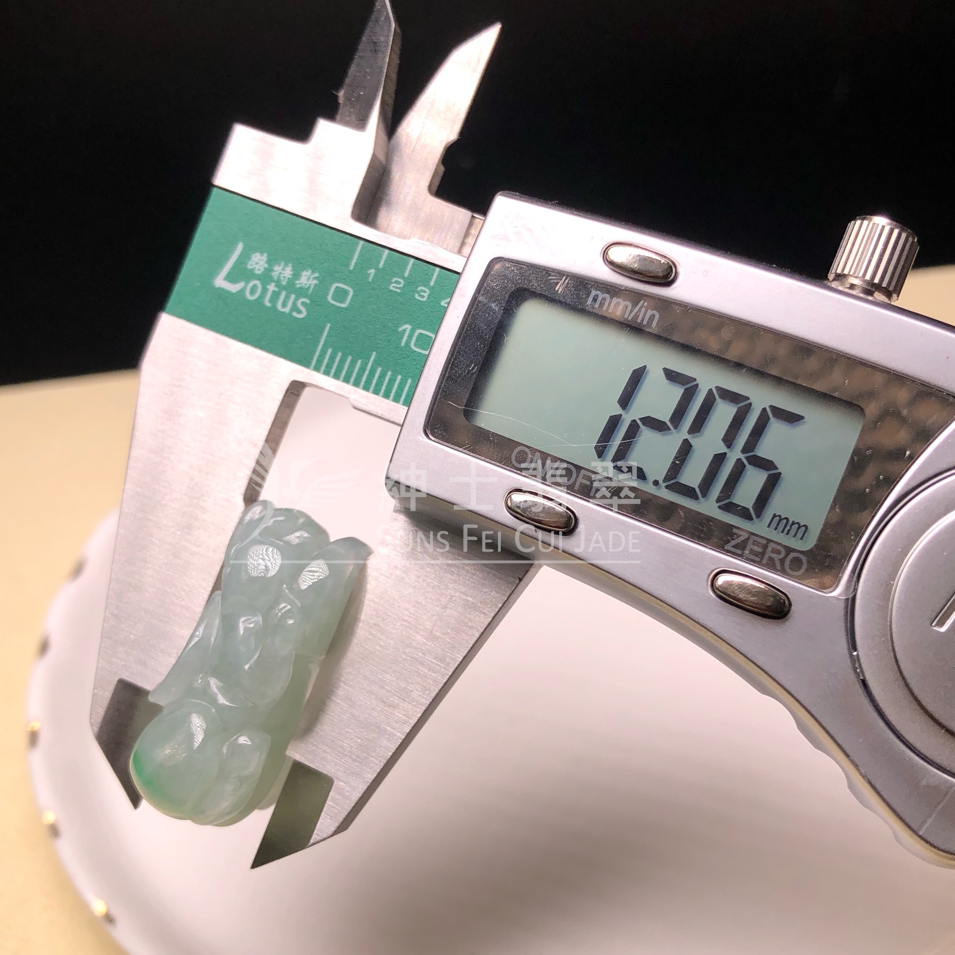 YK01152 飄翠小兔