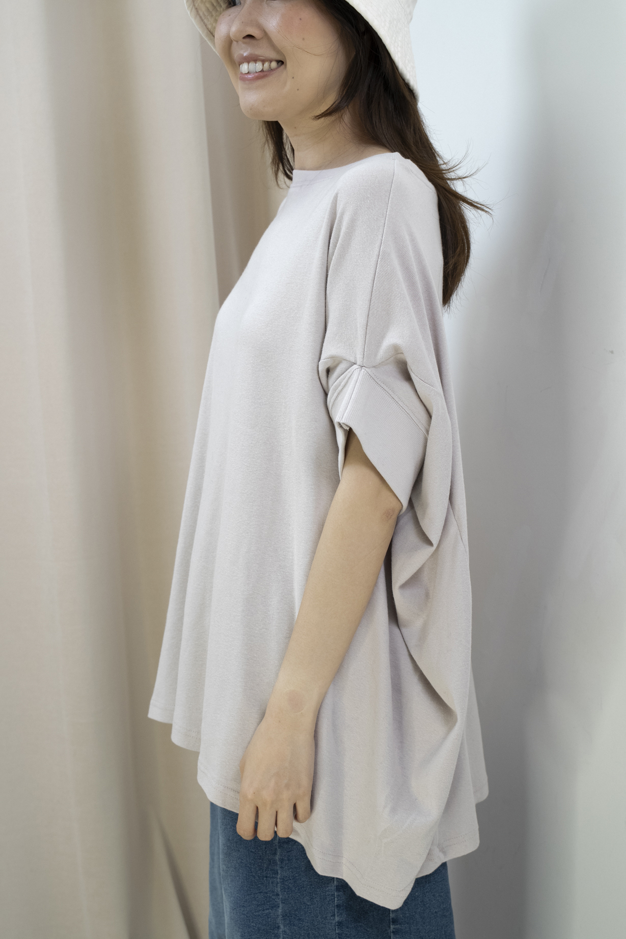 日系設計袖型寬鬆上衣(淡灰粉色）