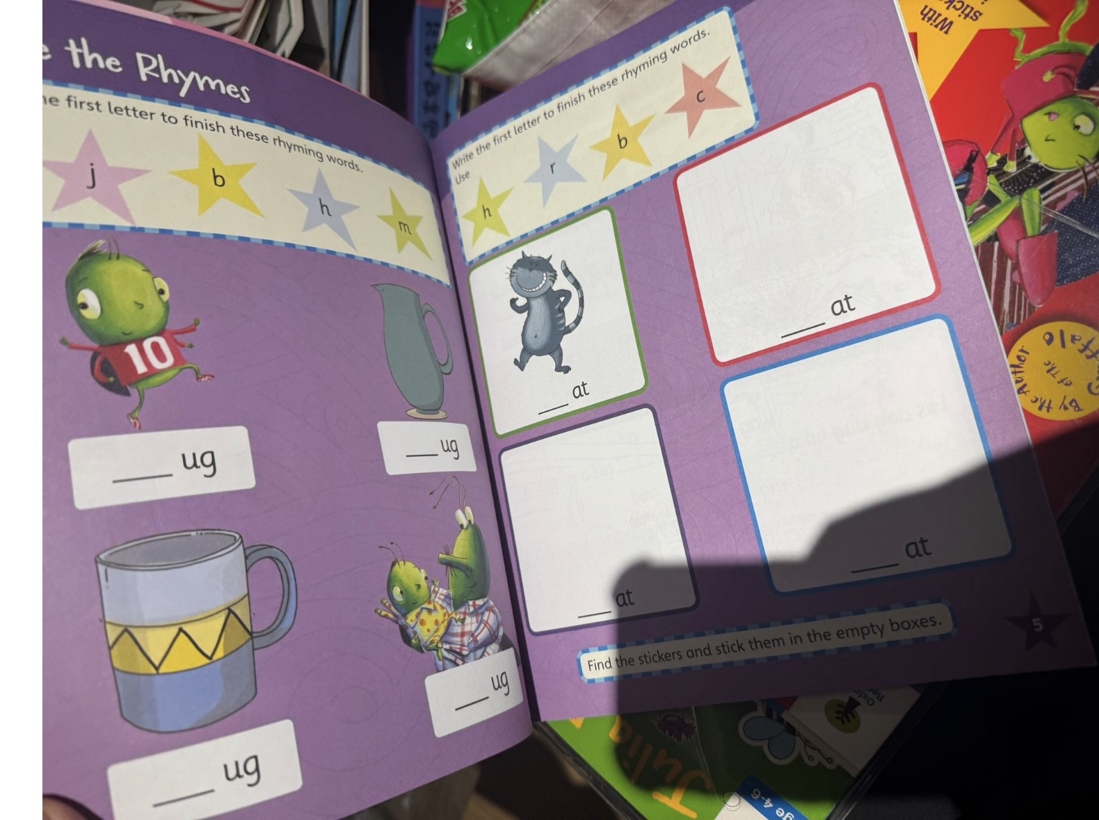 Oxford Phonics activity 共八冊 （每冊16頁）