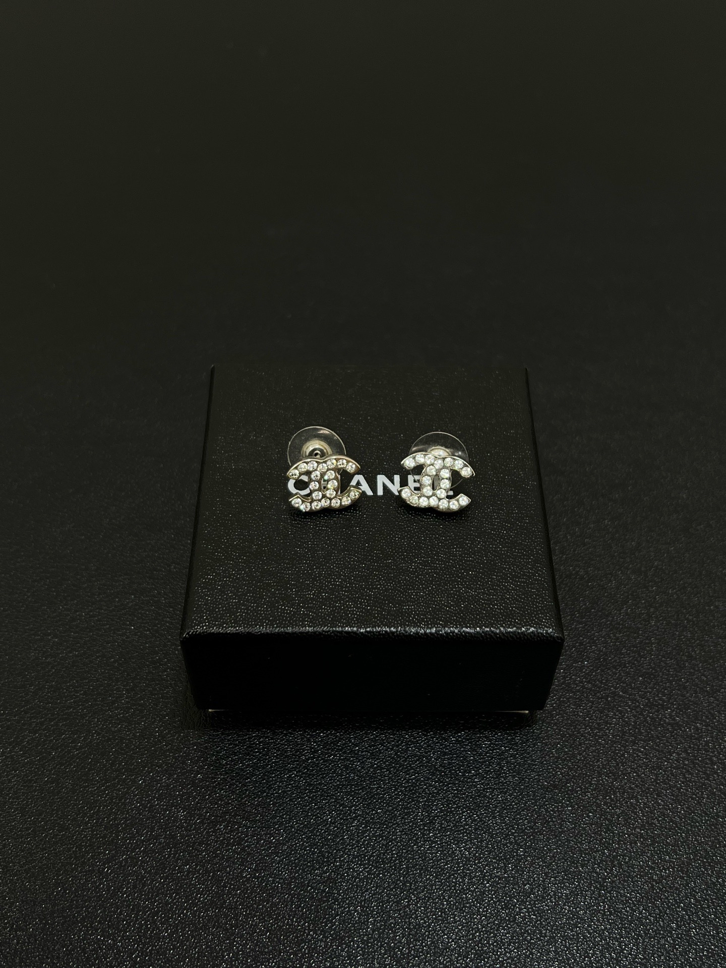 【預訂貨品】CHANEL經典雙C水鑽耳環