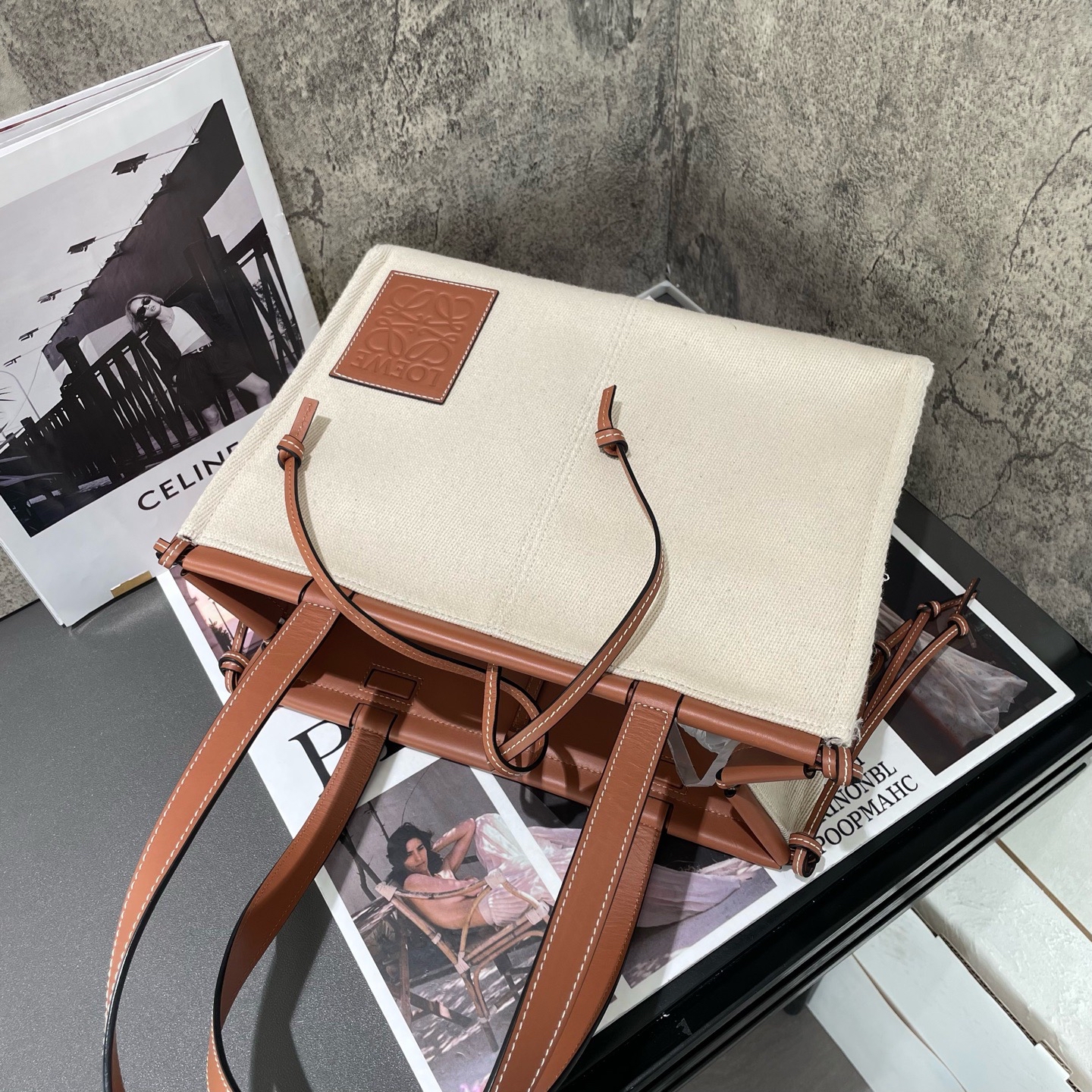 【預訂貨品】LOEWE米色帆布拼焦糖牛皮tote