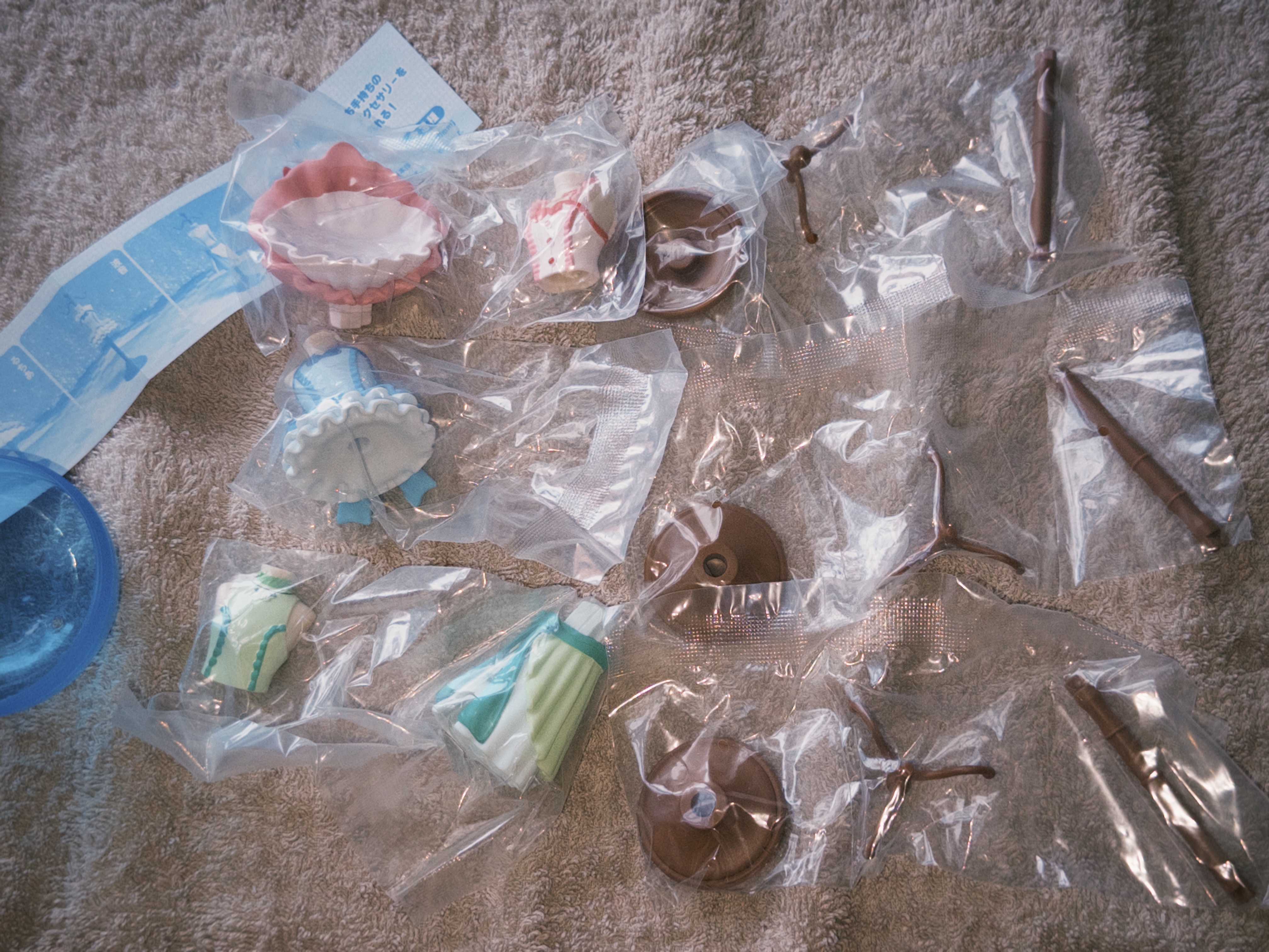 唱K小魚仙 服裝衣架扭蛋