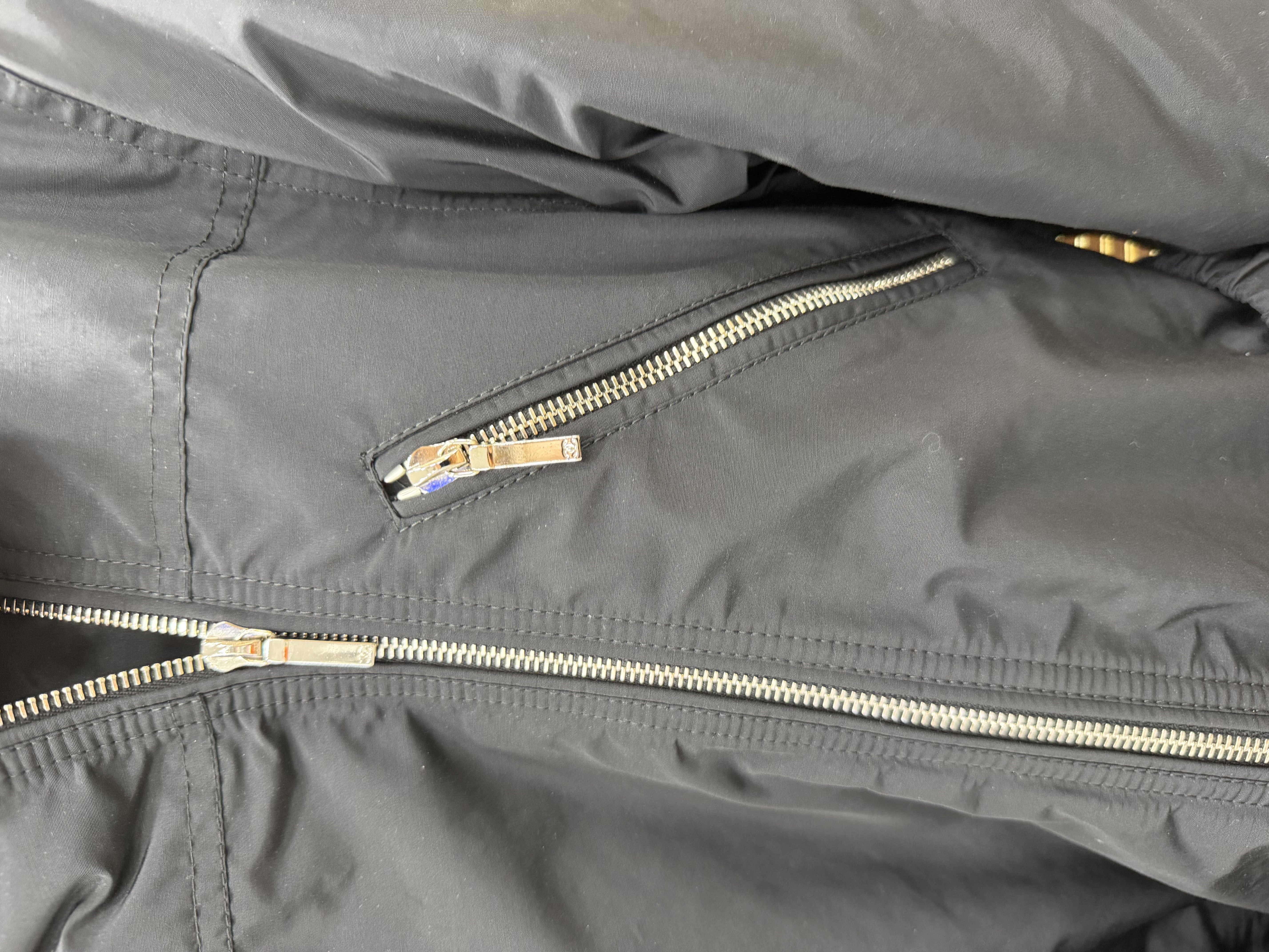 直播貨品 |  [1個-$100 2個-$300］C37