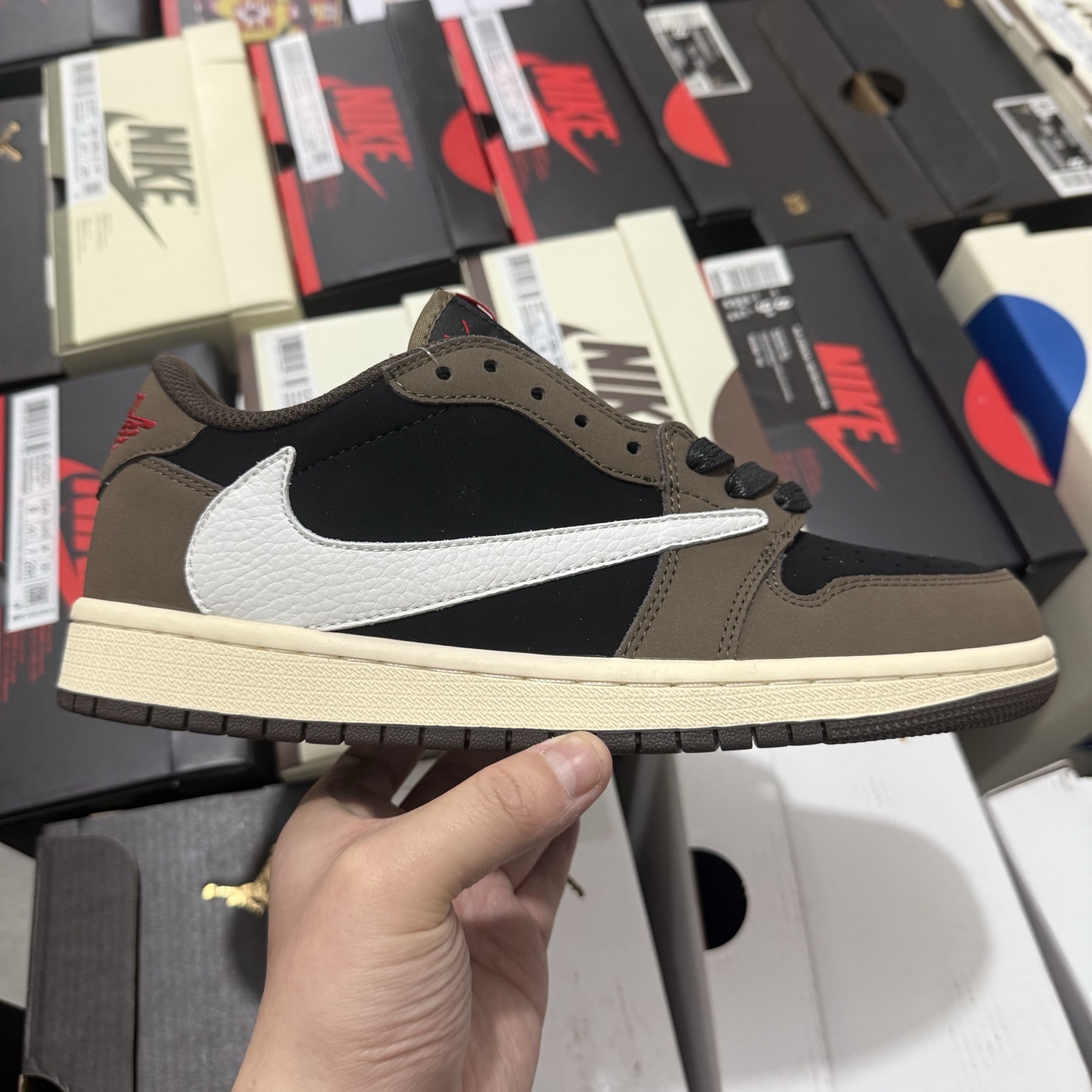 Travis Scott x Air Jordan 1 Low OG "Mocha" CQ4277-001