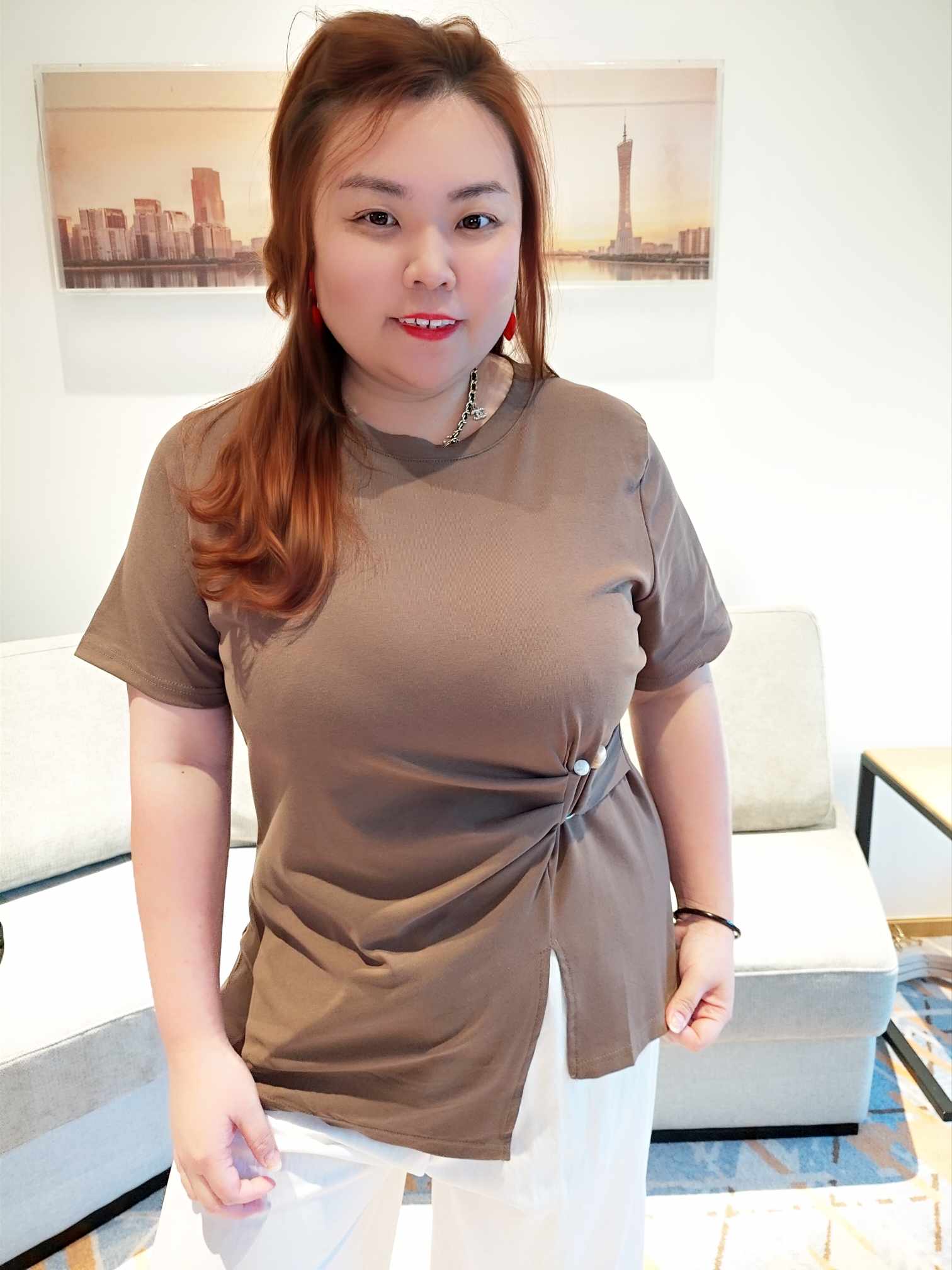 YCF10 9971 皱褶不规则开叉上衣