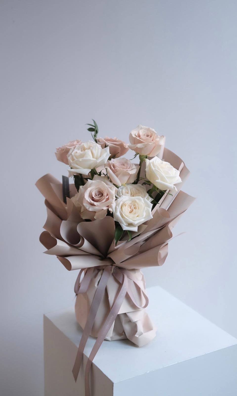 Quicksand + Ohara roses 🤎 (5+5stems)