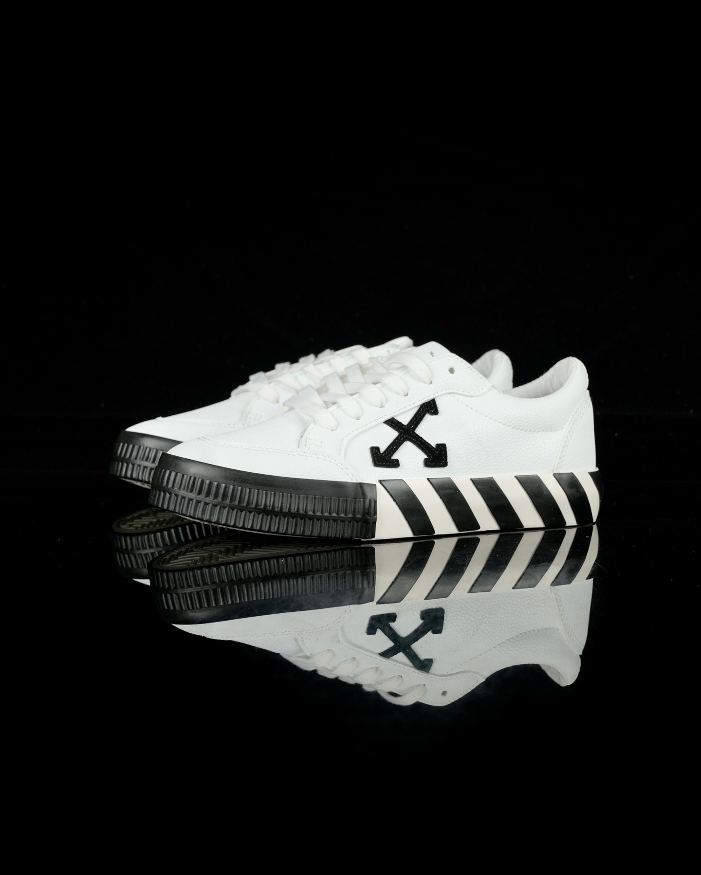 Off-White Low Vulcanized