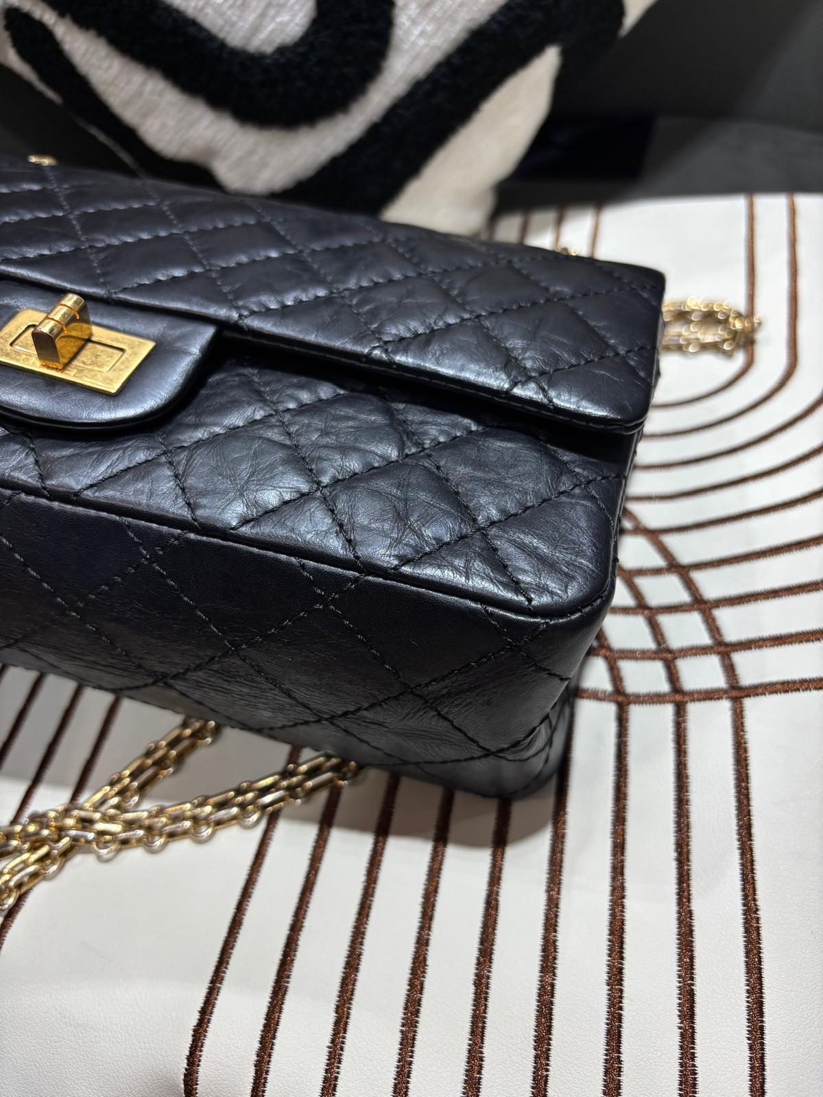 Chanel 2.55 Flap Bag Small 黑色金扣100%Authentic, 95%New ✅Card ✅Dust bag✅Box