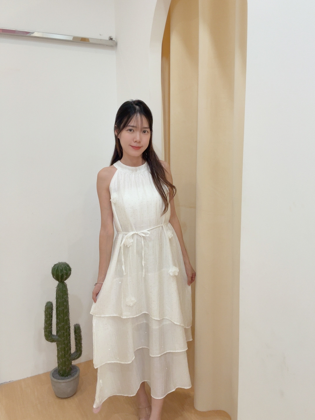 甜美风烫钻立体花朵挂脖连身长裙 R3035