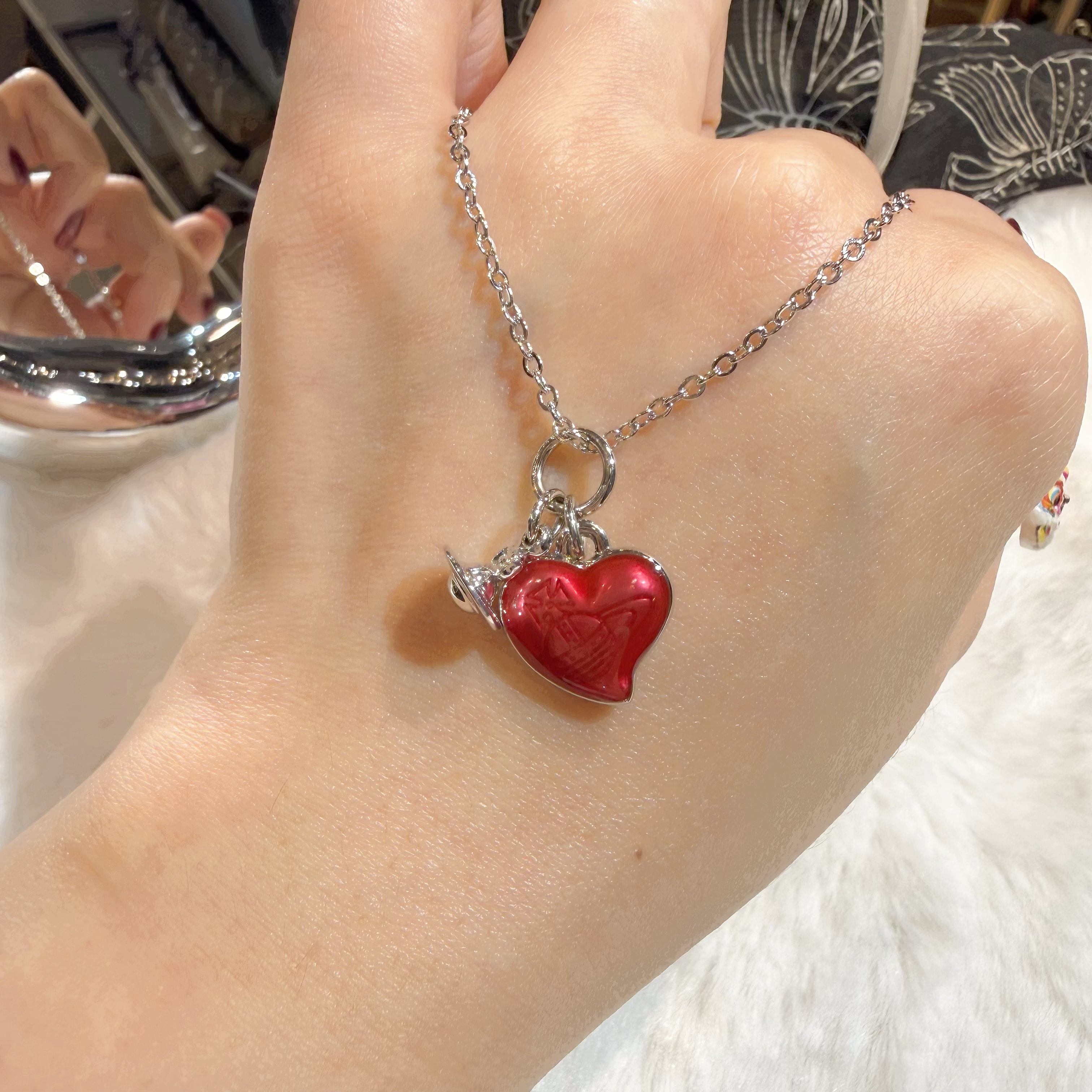 Vivienne Westwood necklace red heart/orb