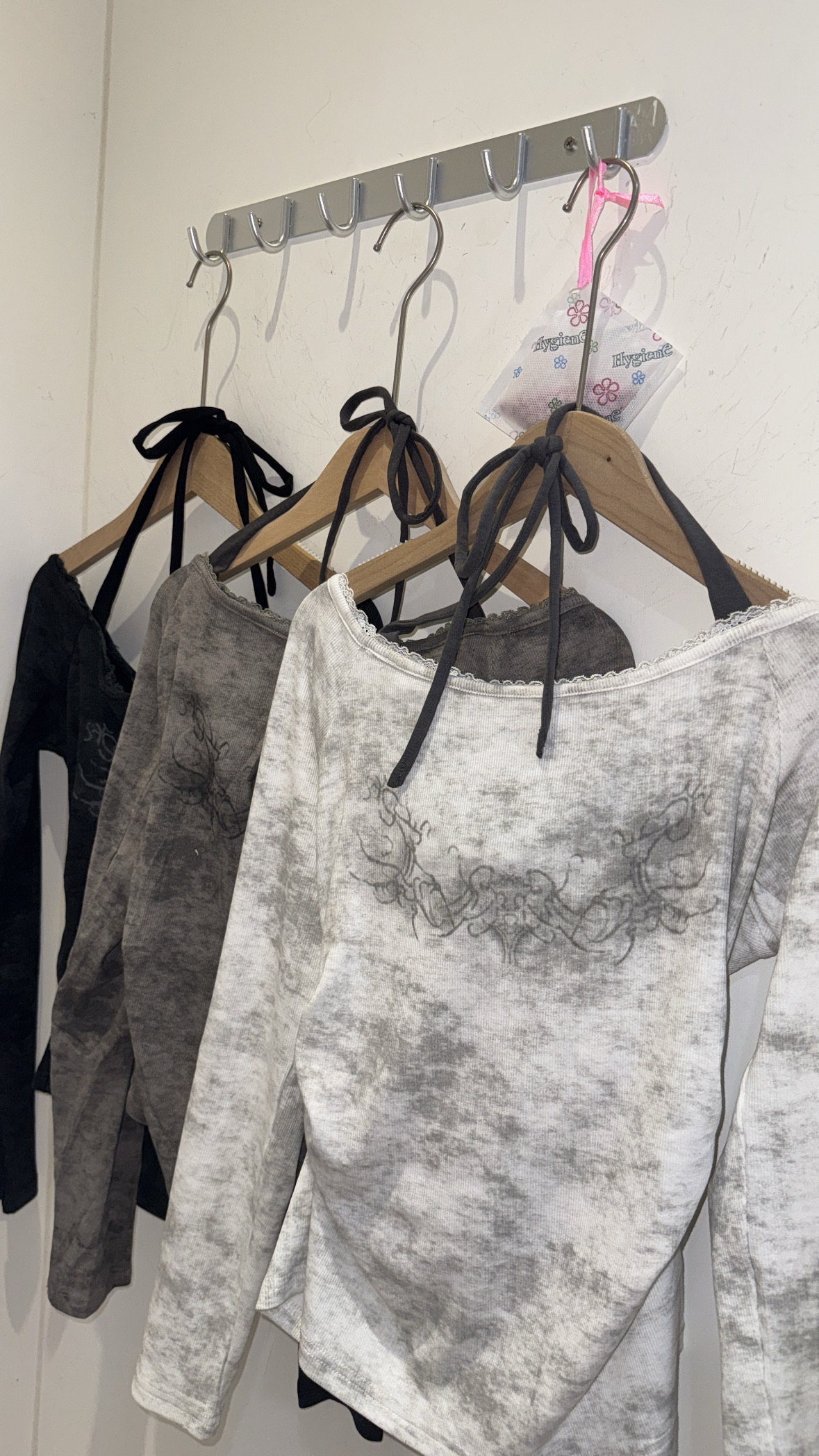 已售罄❌韓國Y2K型格假兩件修腰扎染top