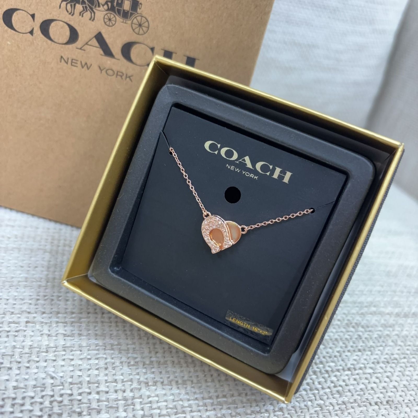 Coach 閃鑽玫瑰金心形頸鏈