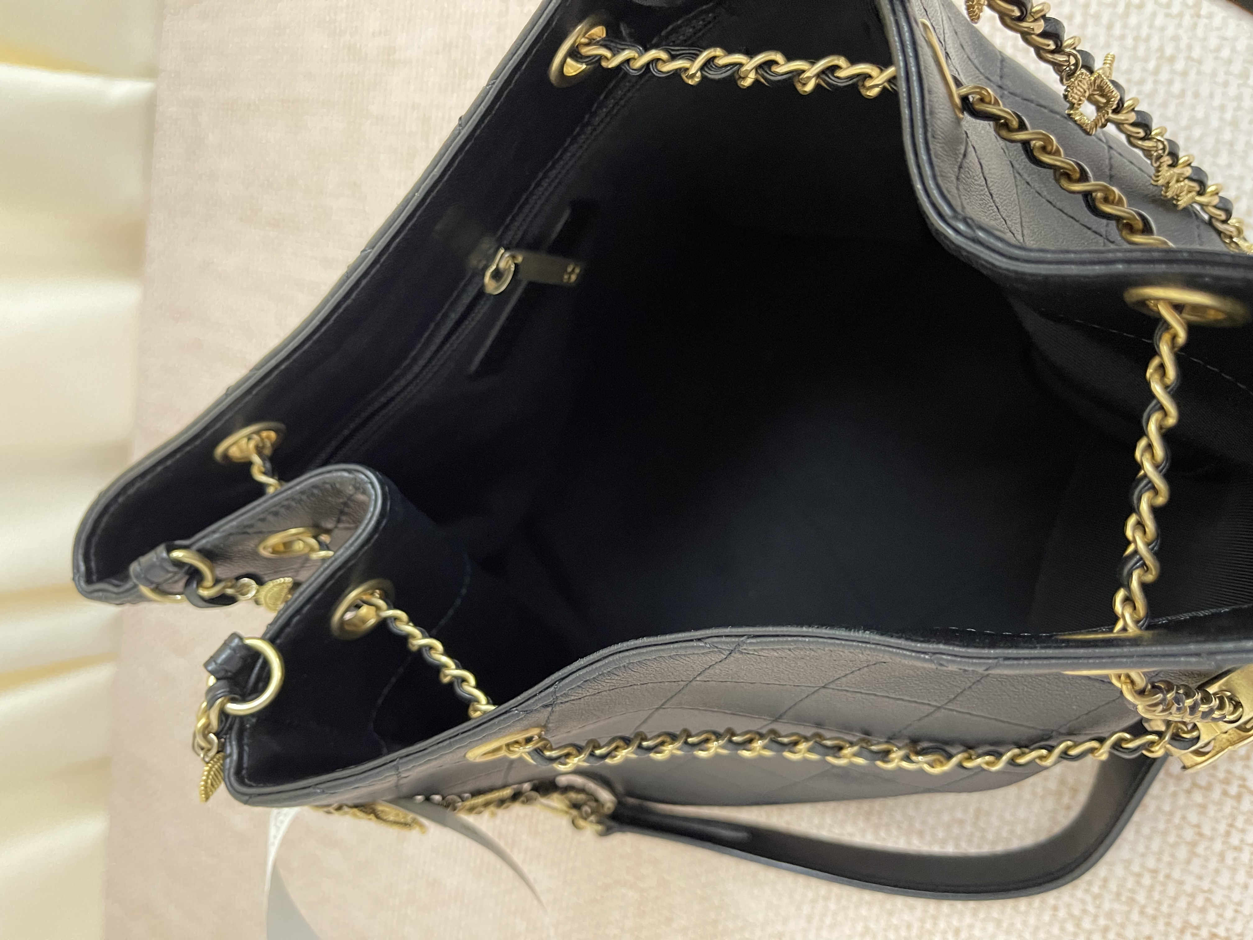 Pre-owned Chanel Bucket Bag/ Product Code: 26022104