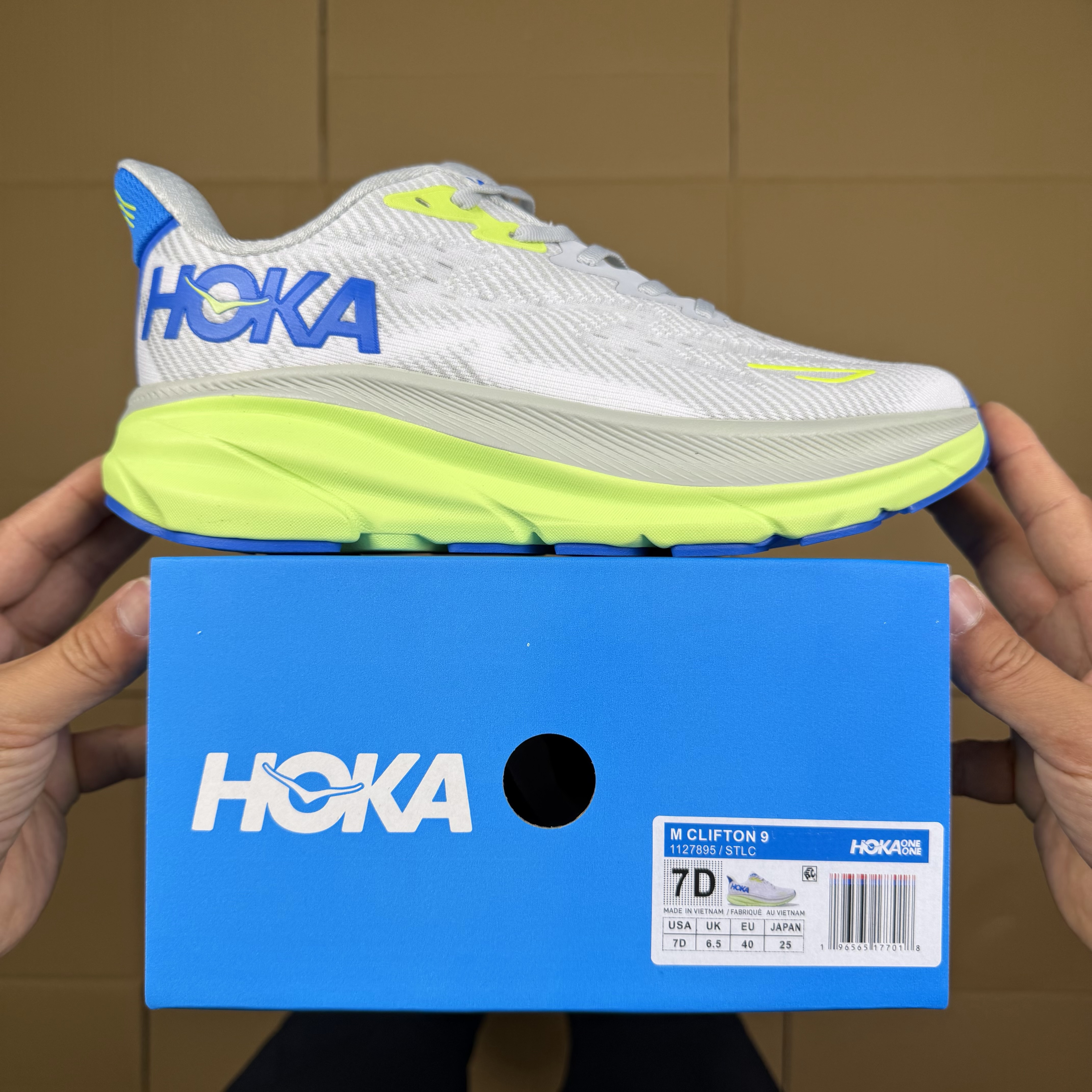 Hoka Clifton 9