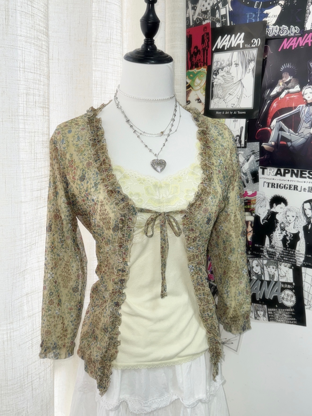 Romantic Vintage Floral Layered Set