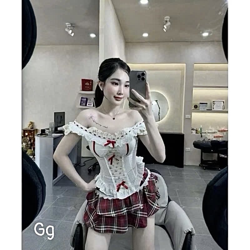 蘿莉塔風格束身胸衣和格子裙套裝