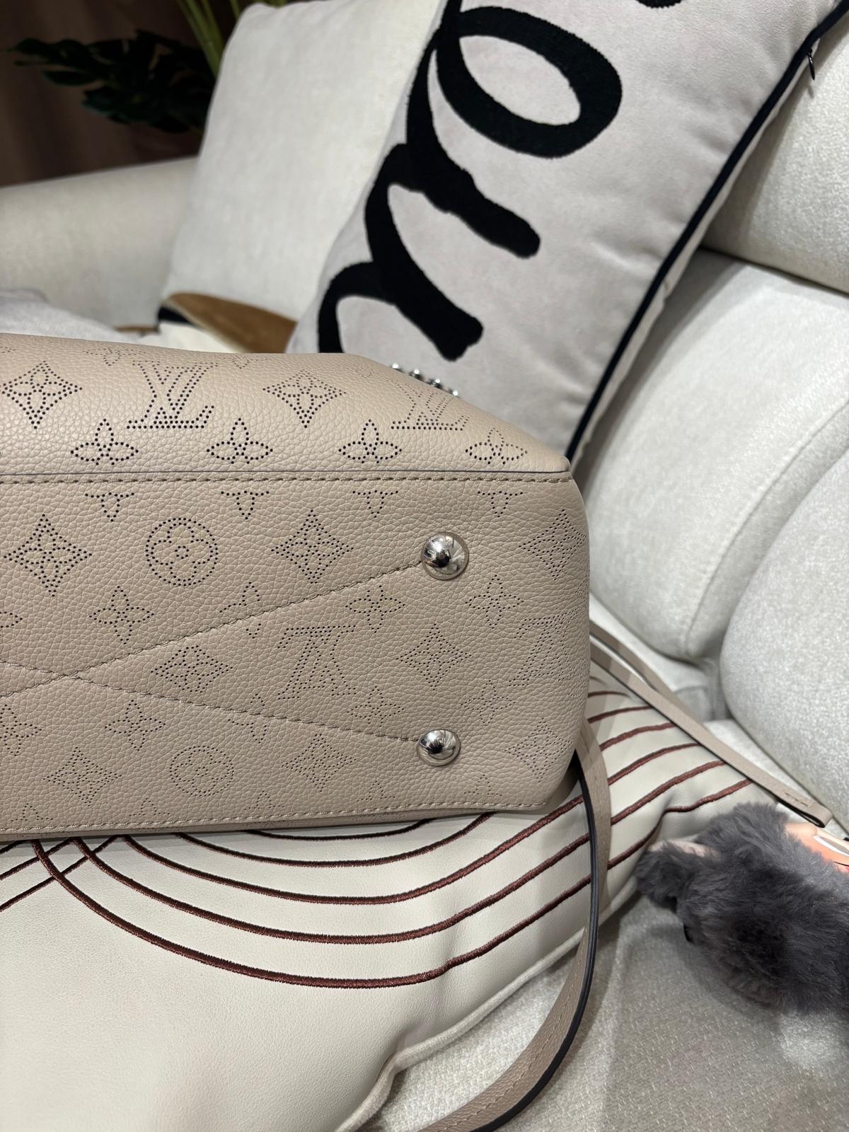LV bella Tote Calfskin 2way bag 100%Authentic, 99%New ✅Dust bag