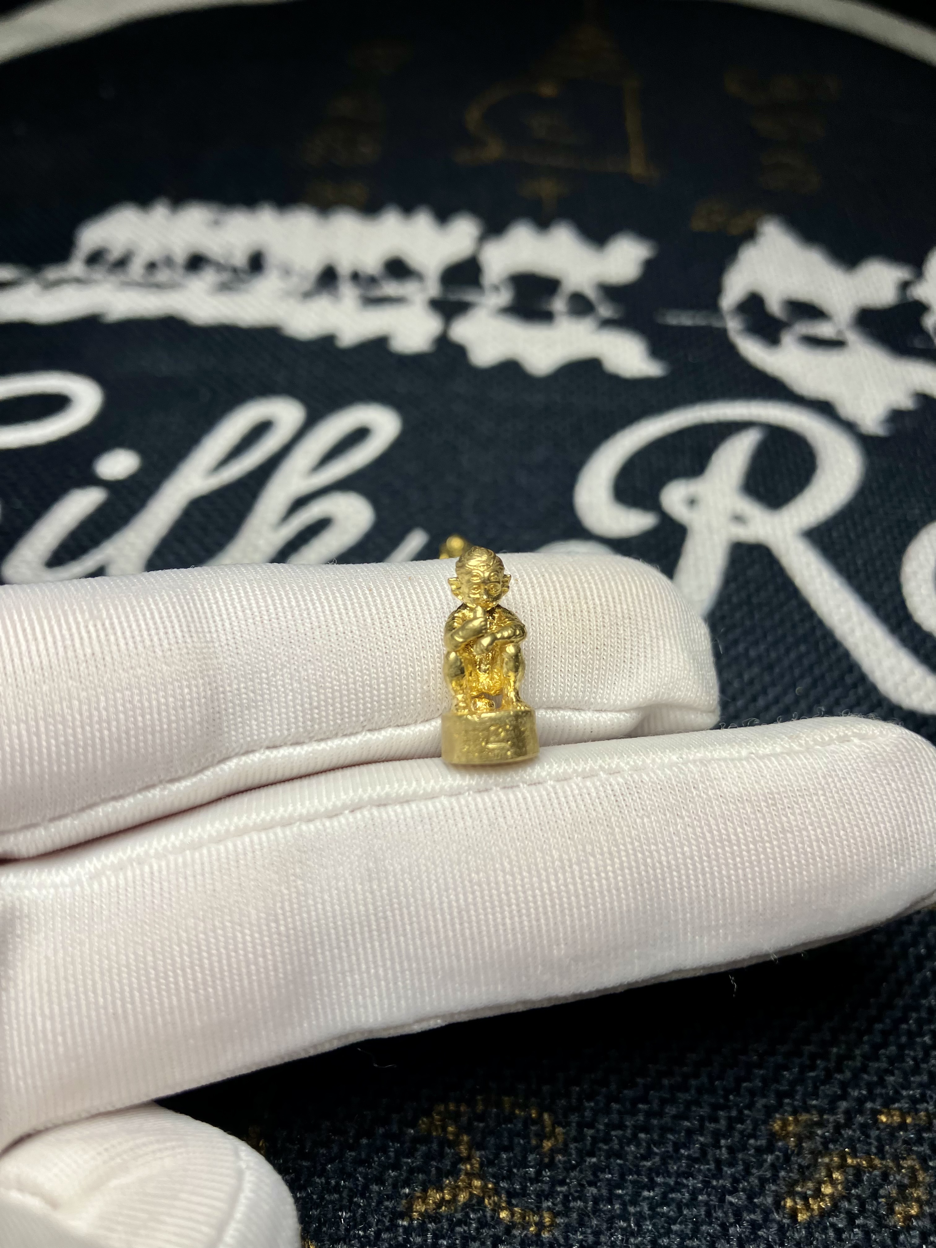 古巴博洋/伴印 佛曆2567 五眼四耳 中模 附原裝廟盒｜光學級高透防水殼