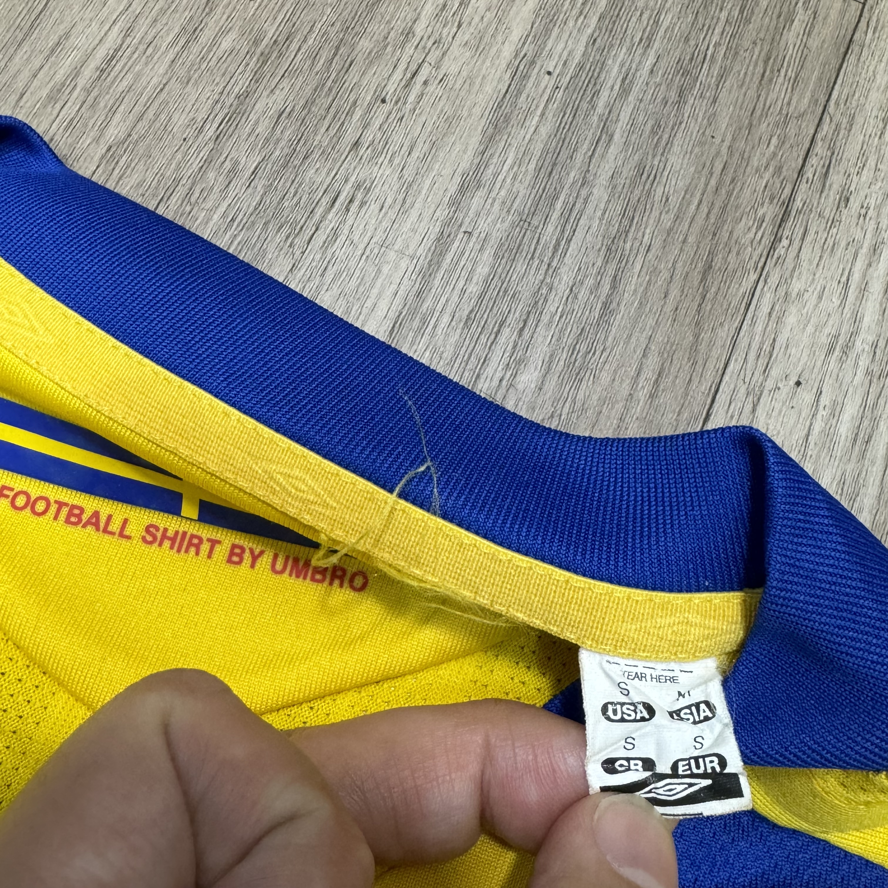 Sweden 07/09 home shirt #11 Larsson