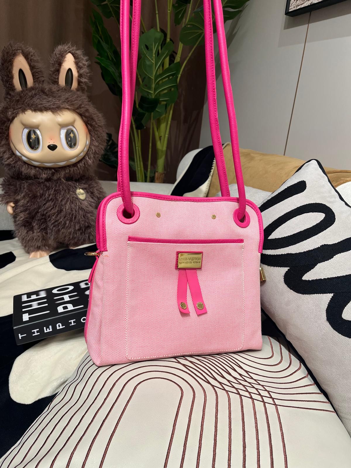 Lv CRUISE LINE RIDER M92809 SHOULDER BAG 100%Authentic,95%new ✅key lock✅dust bag 