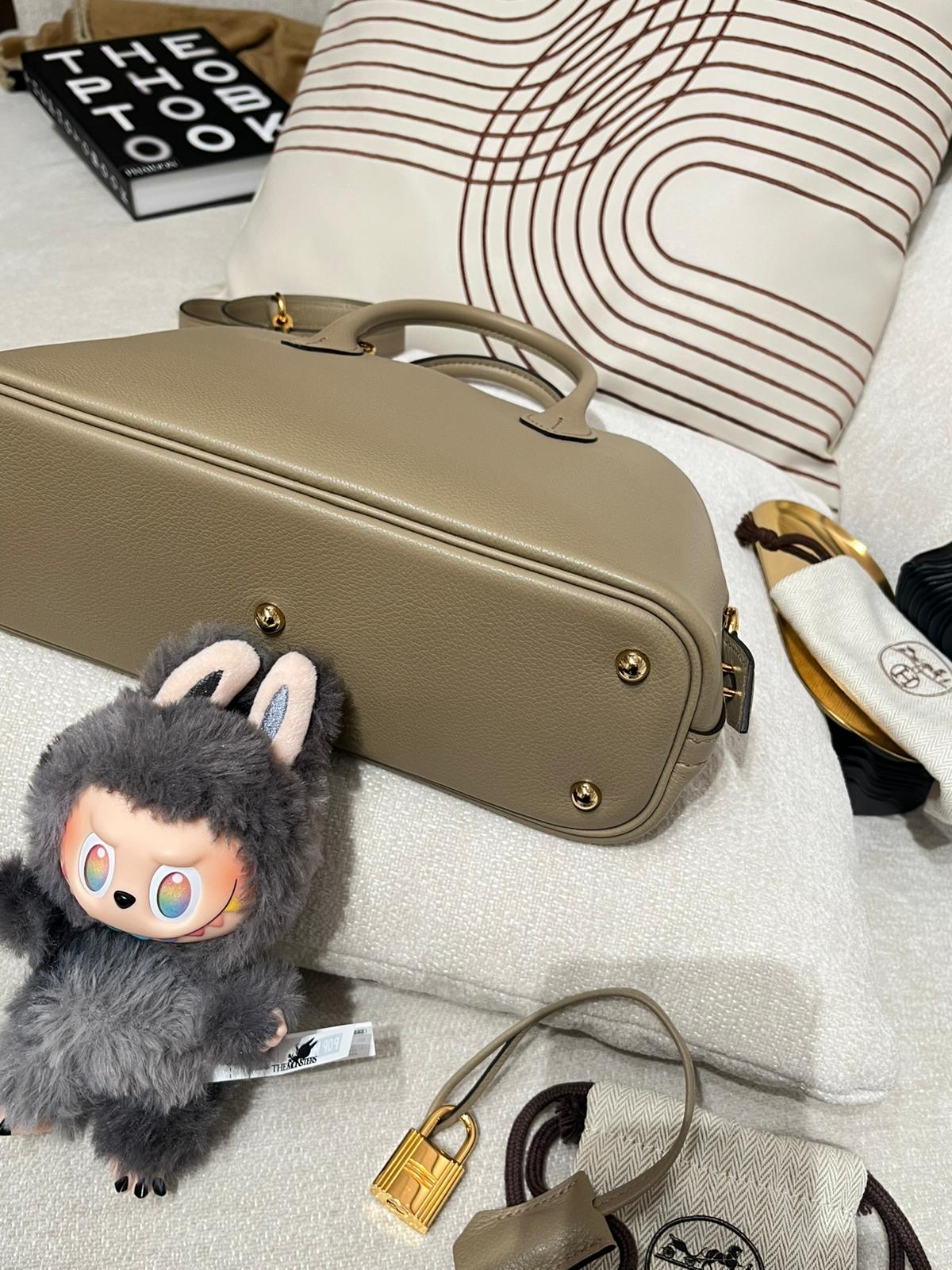 Hermes Bolide 25 STAMP W,marfa 馬爾法米金扣 100%Authentic, 98%new ✅收據✅Key lock✅dust bag ✅box