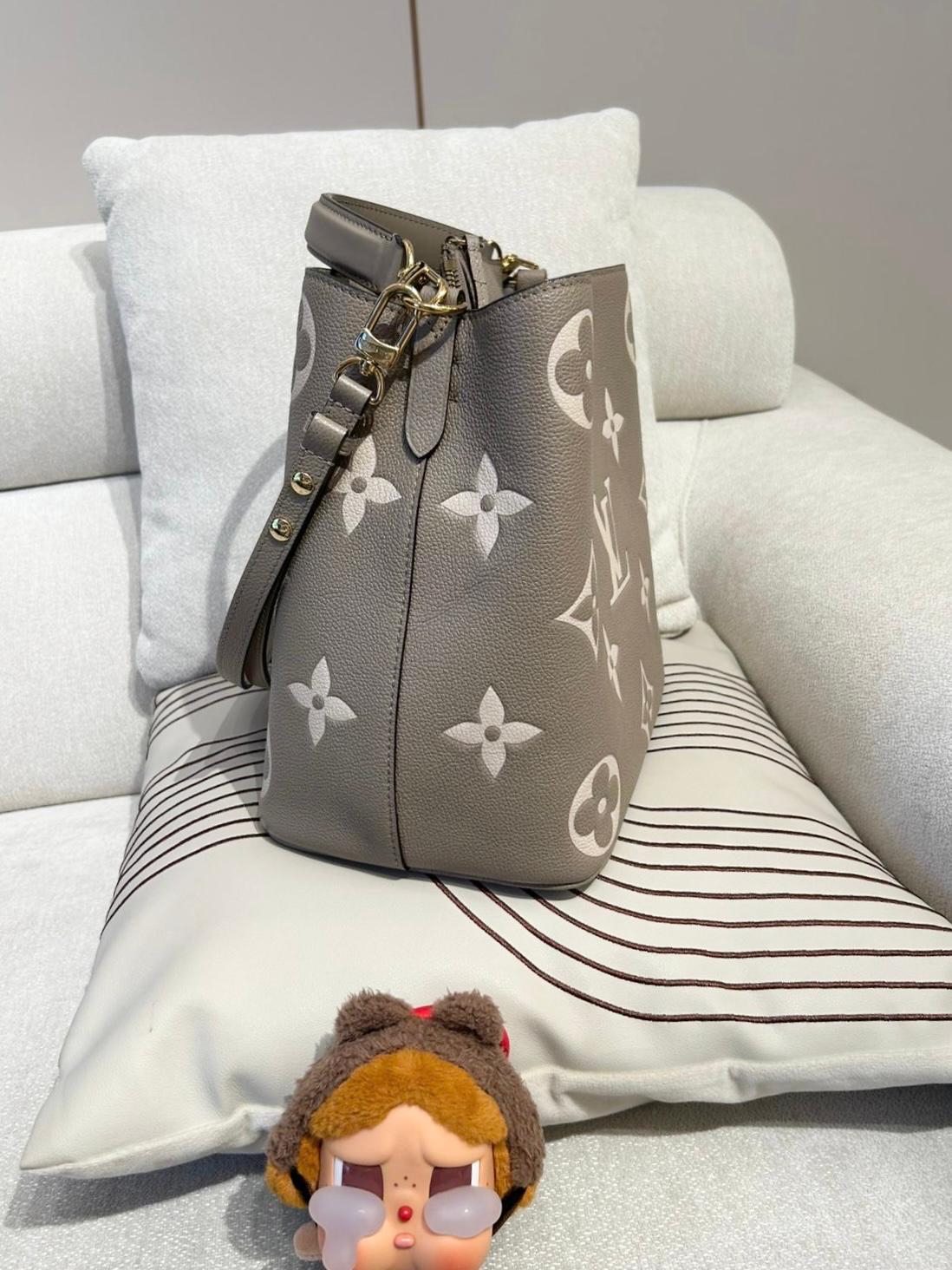 Lv neonoe mm M45555 Monogram Empreinte 牛皮 100%Authentic,99%new ✅專店收據✅NFC✅pouch✅防塵袋✅box