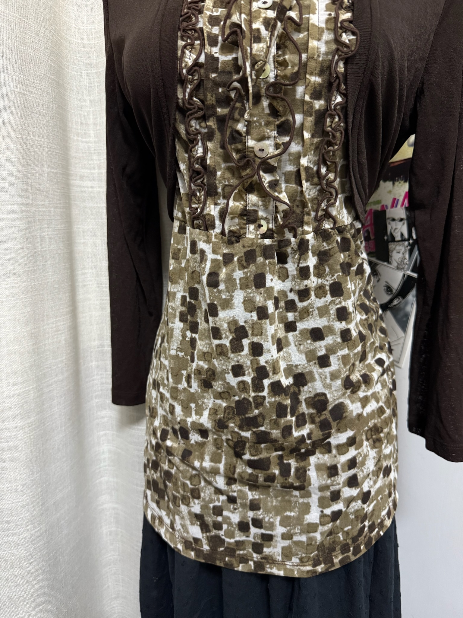 Cropped Bolero Cardigan & Ruffled Geometric Print Tunic