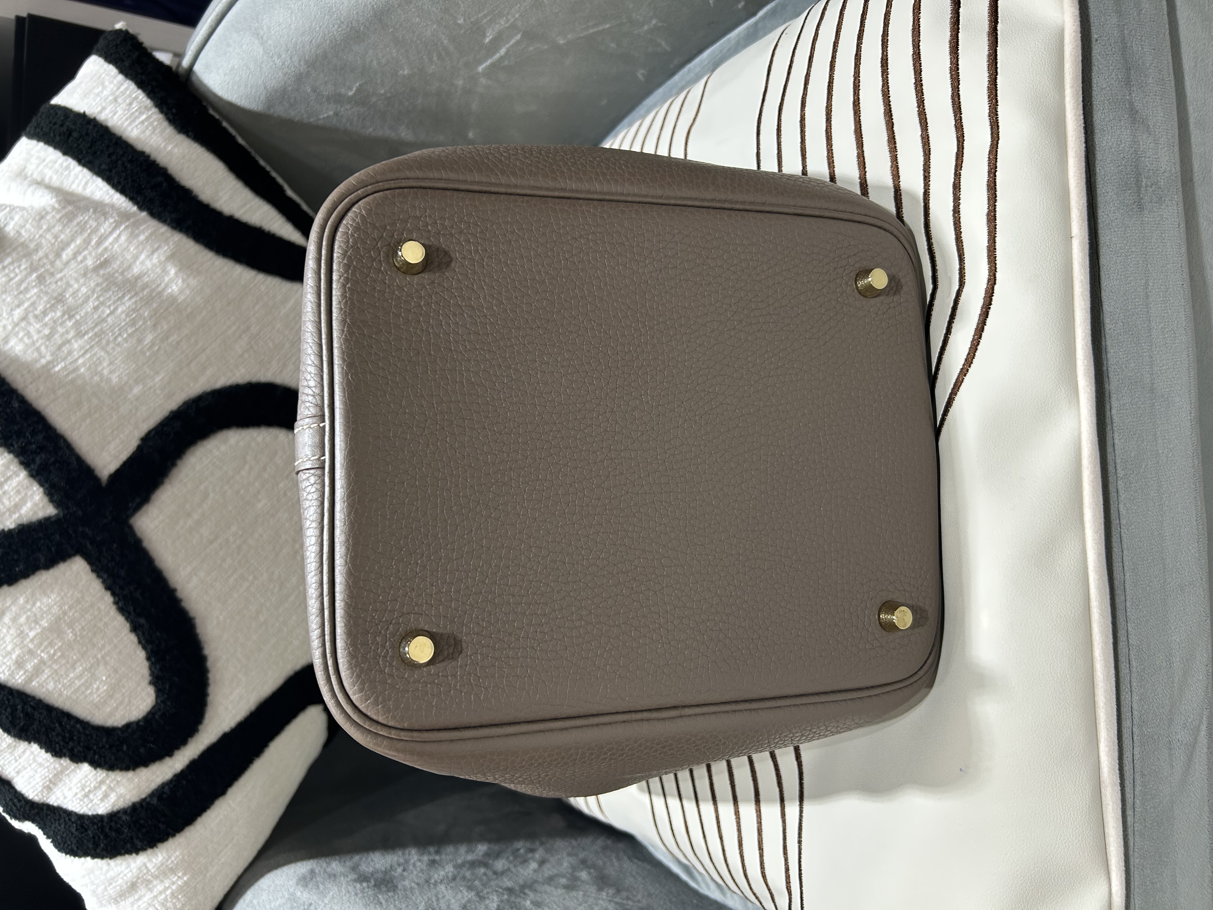 Hermes Picotin 22 Stamp D 大象灰金扣 100%Authentic, 95%New ✅Key Lock ✅Dust bag
