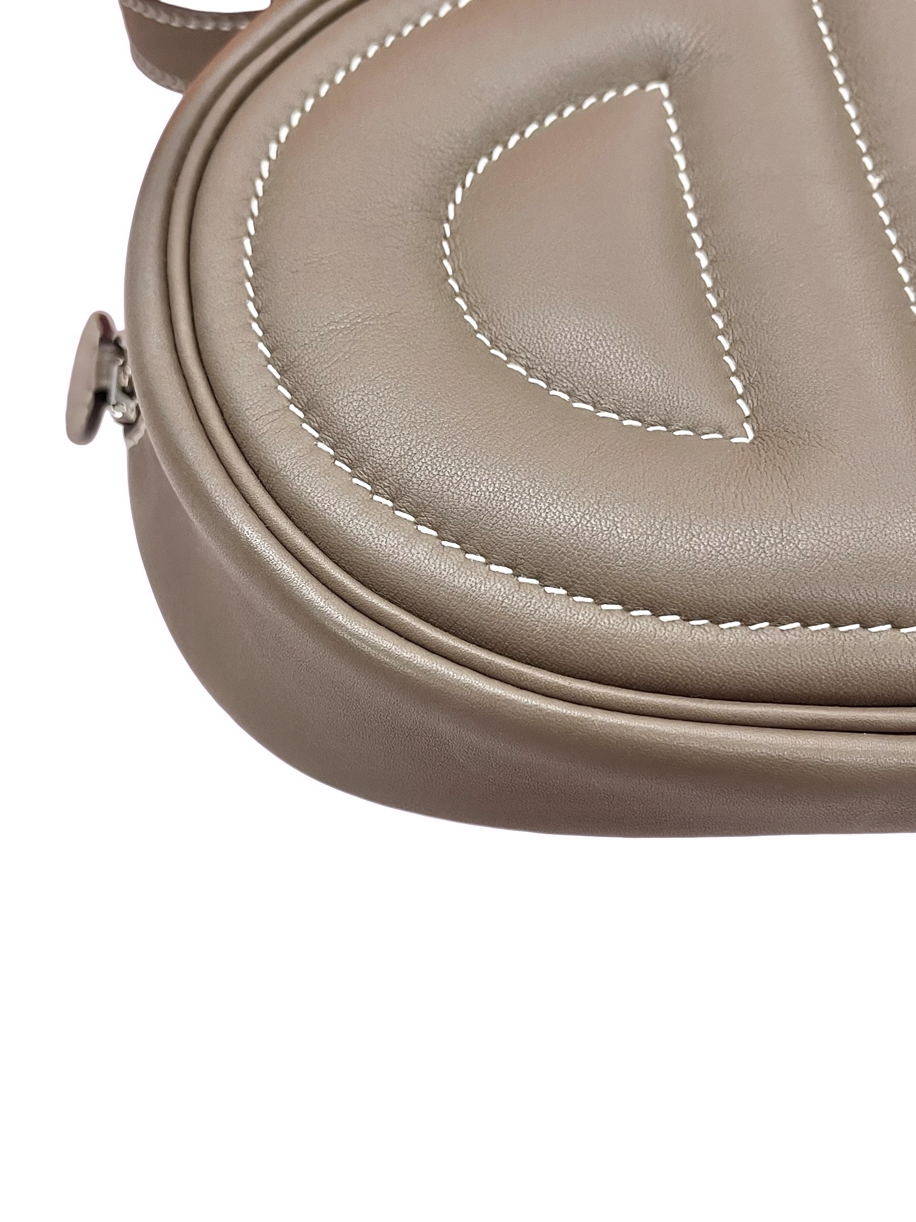 Pre-owned Hermes In The Loop BNANE VEAU Swift Stamp Z / Product Code: 081307