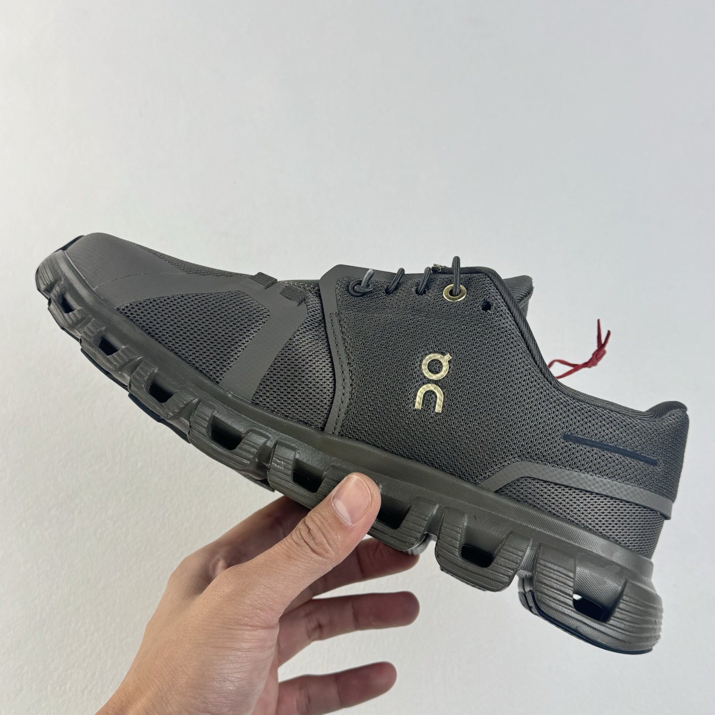 On Cloud 6 "Year of the Horse" 