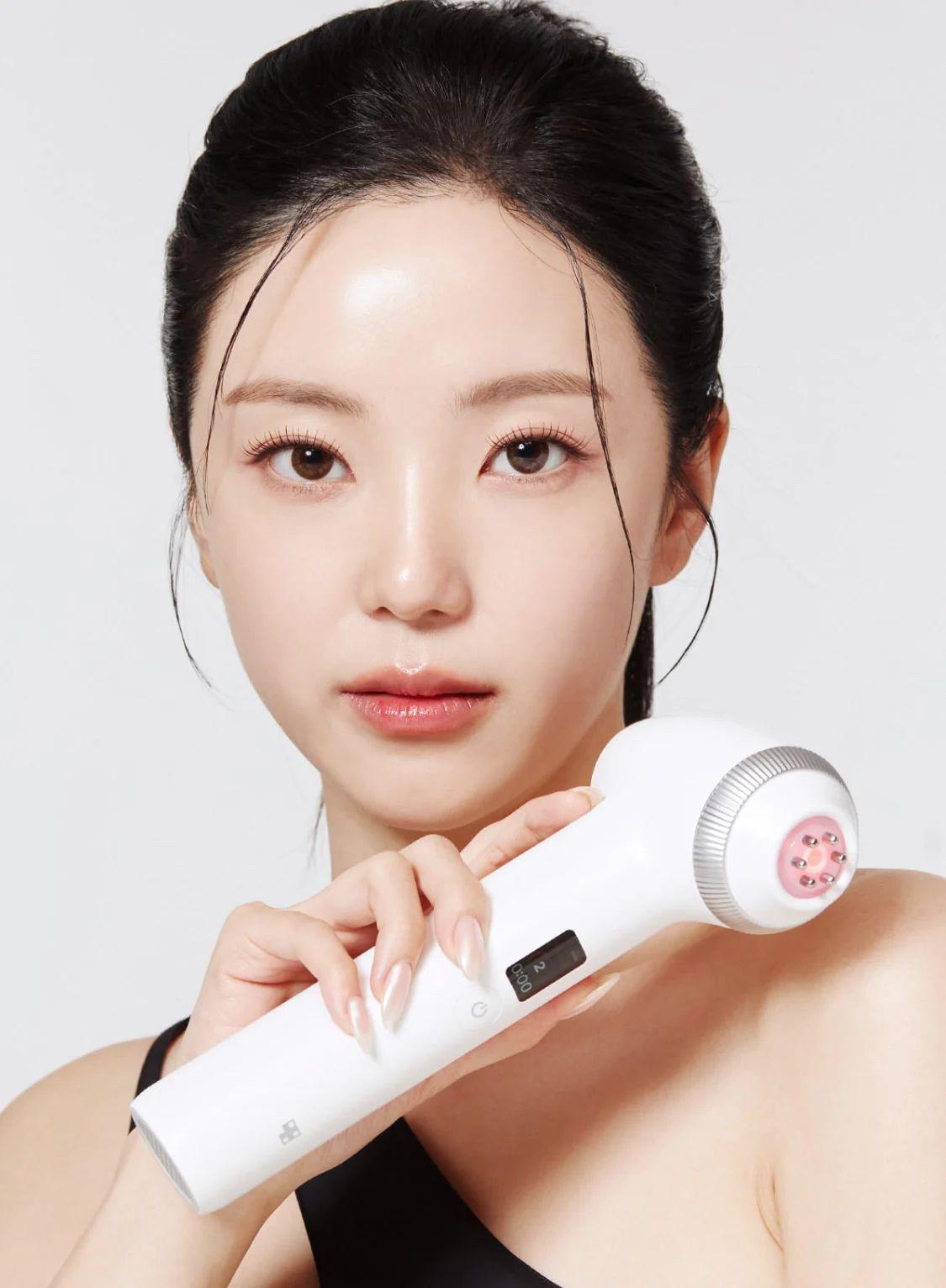 預訂預訂 Medicube AGE-R Ultra Tune 40.68 MHz高頻（RF） （保養期一個月）