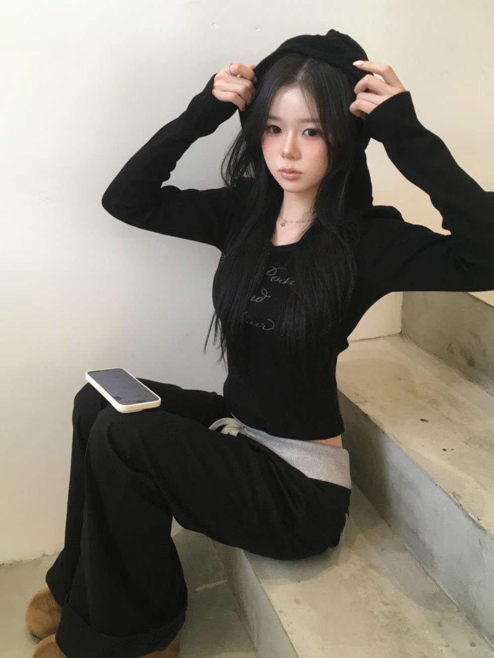 【 ♪行走的時尚女孩🖤隨性風～窩夫紋理質感！文字連帽修身上衣🕶️✨ 】Stay Positive Waffle Top(三色入)  